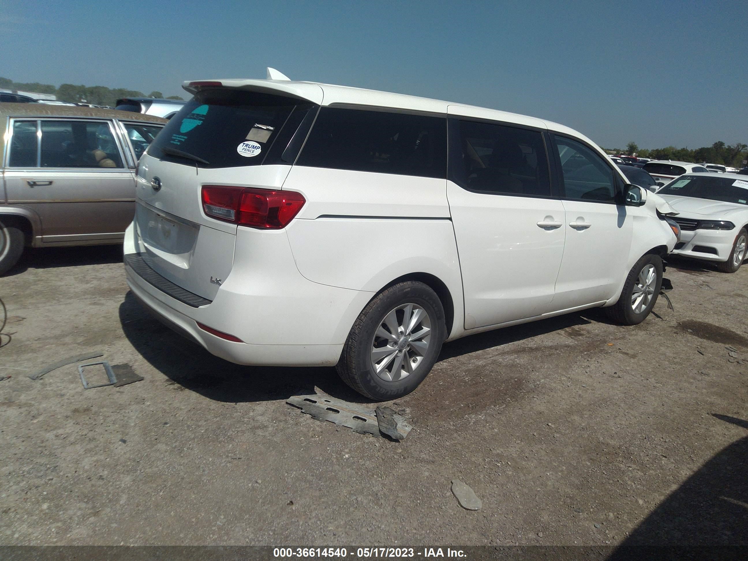 Photo 3 VIN: KNDMB5C12J6379210 - KIA SEDONA 