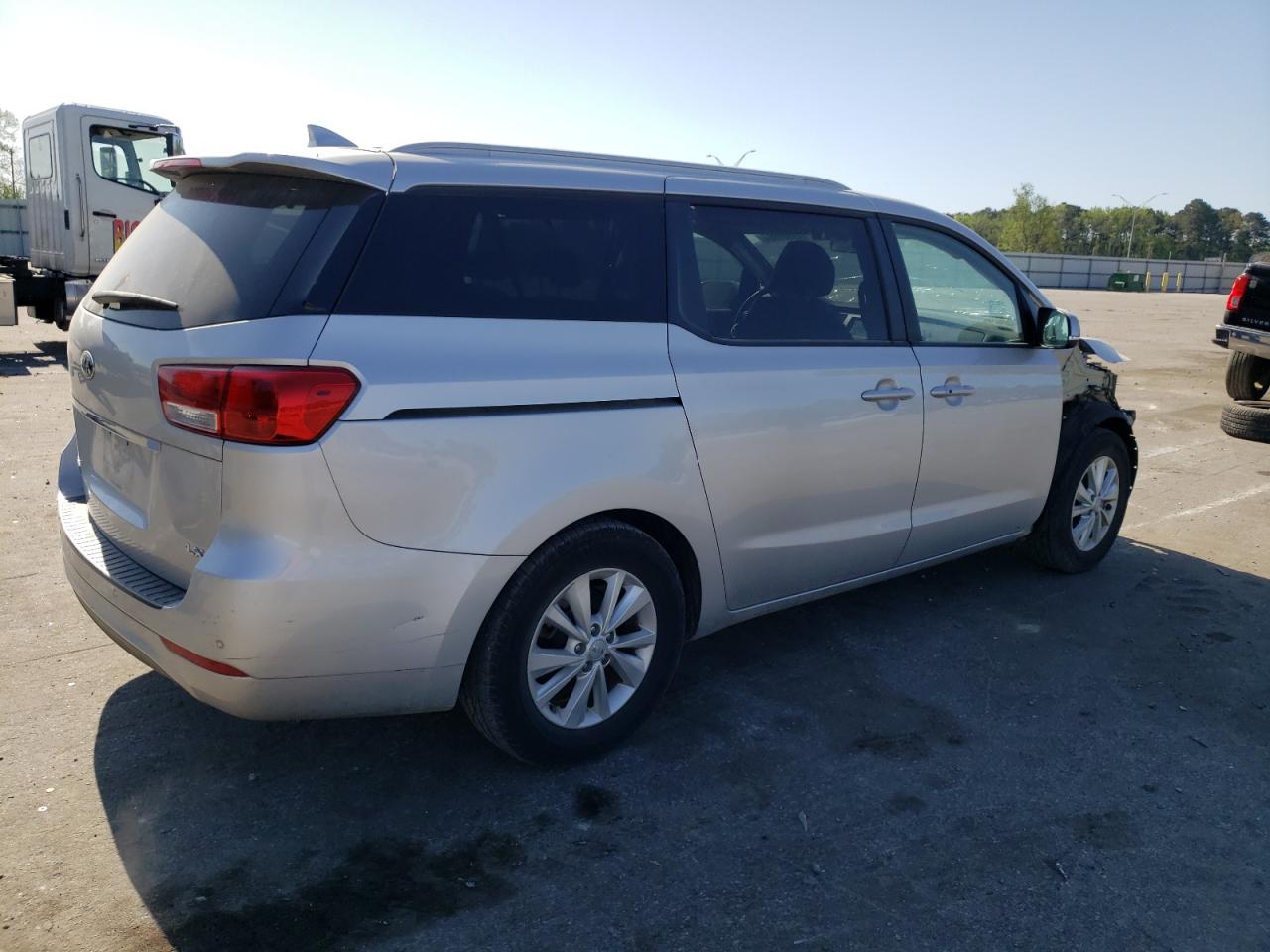 Photo 2 VIN: KNDMB5C12J6423822 - KIA SEDONA 