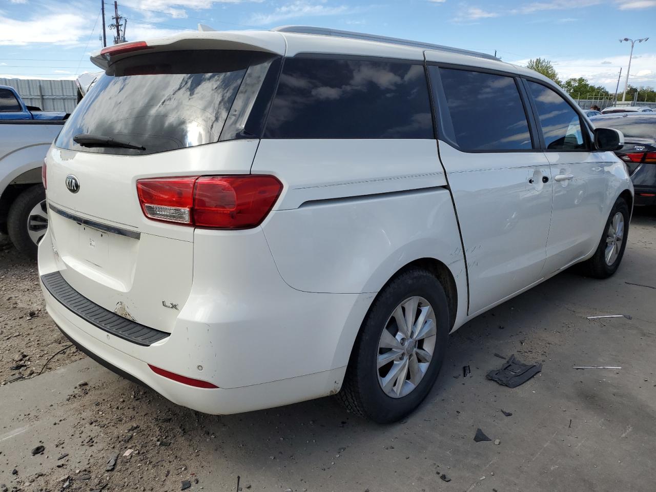 Photo 2 VIN: KNDMB5C13F6024831 - KIA SEDONA 