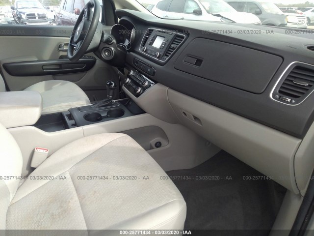 Photo 4 VIN: KNDMB5C13H6224398 - KIA SEDONA 