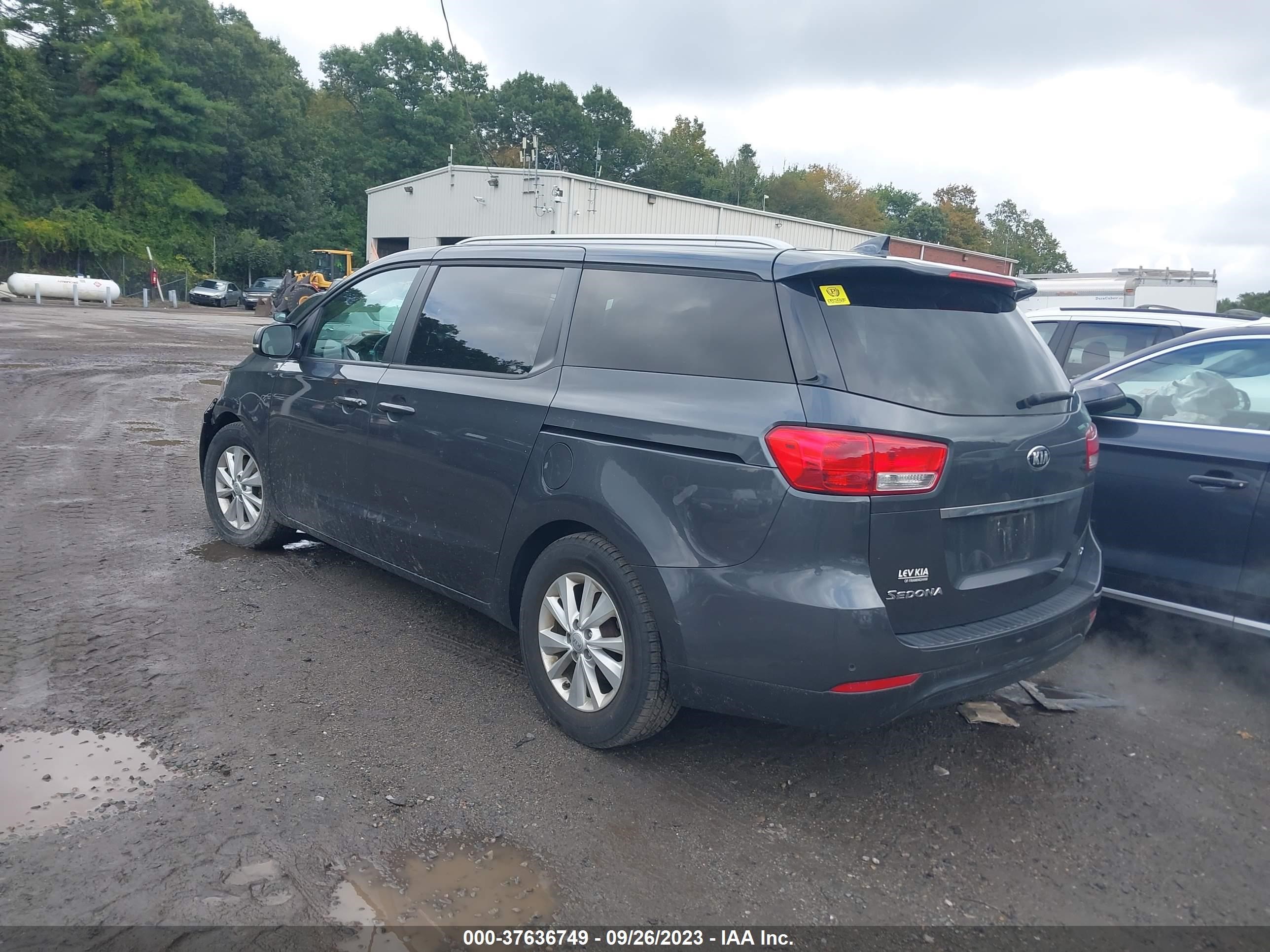 Photo 2 VIN: KNDMB5C13H6332830 - KIA SEDONA 