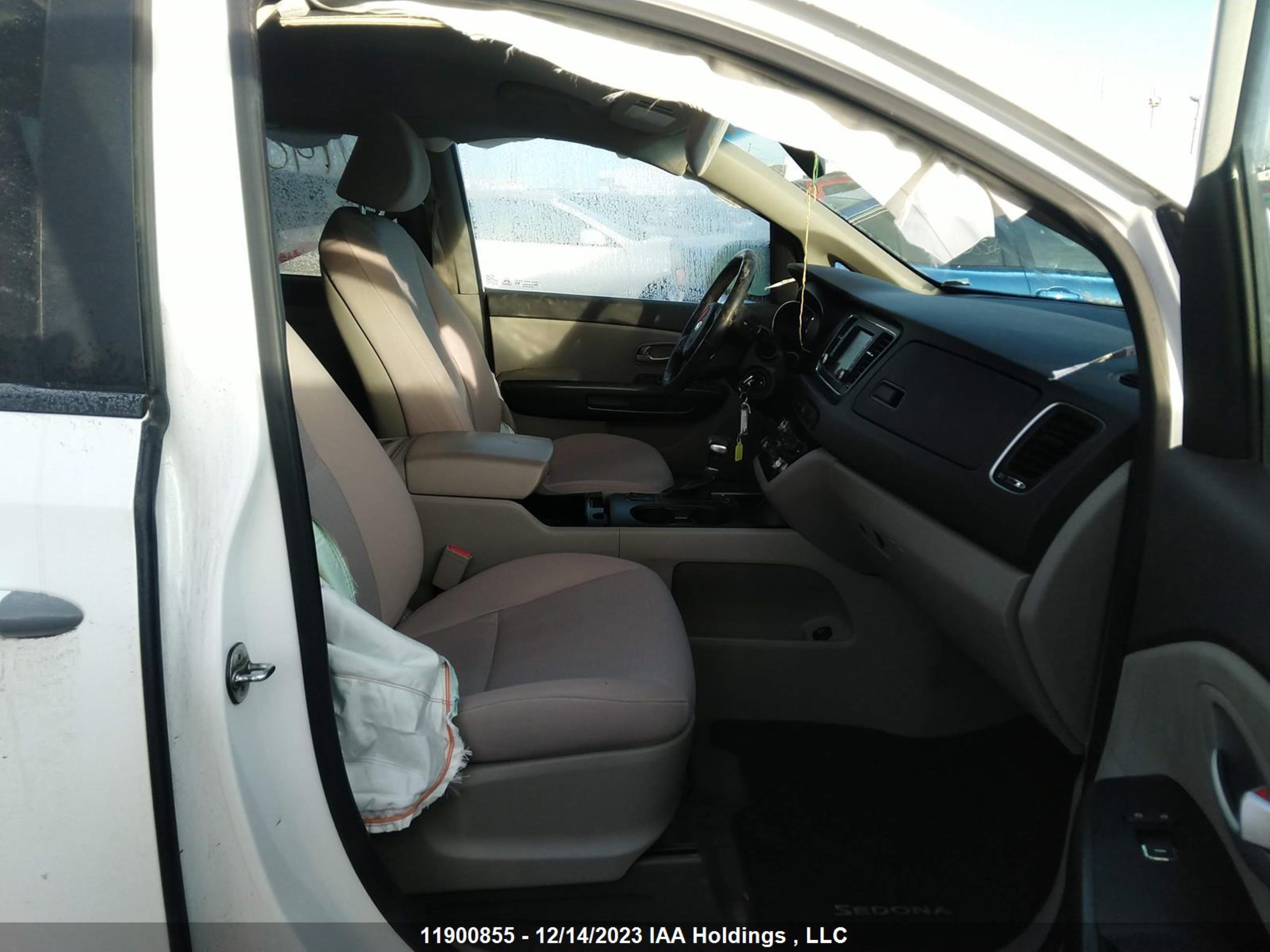 Photo 4 VIN: KNDMB5C13J6393312 - KIA SEDONA 