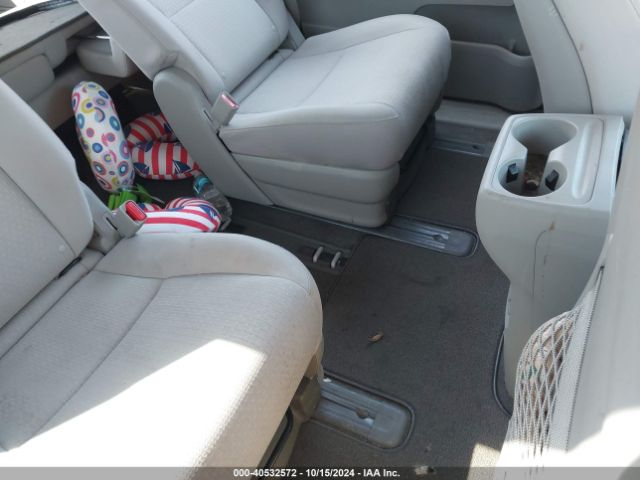 Photo 7 VIN: KNDMB5C13J6397375 - KIA SEDONA 