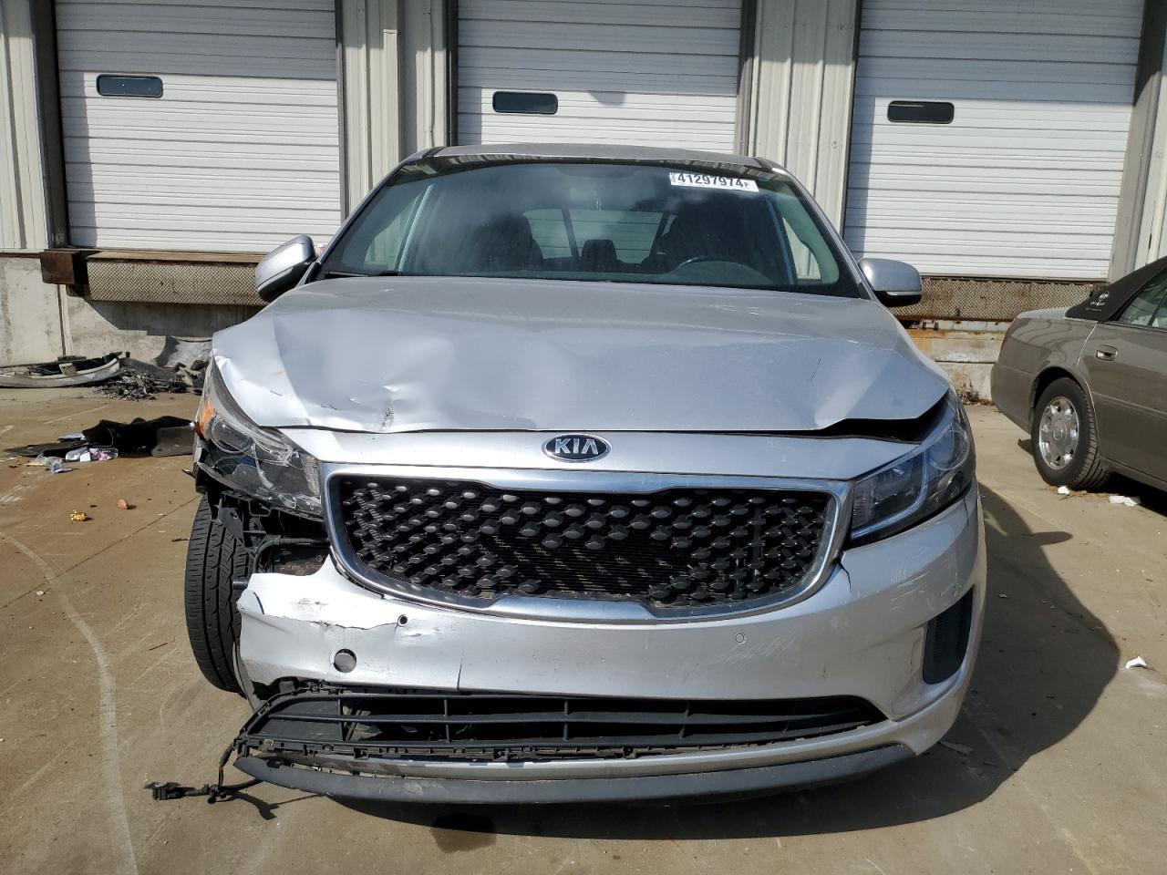 Photo 4 VIN: KNDMB5C14H6313087 - KIA SEDONA 