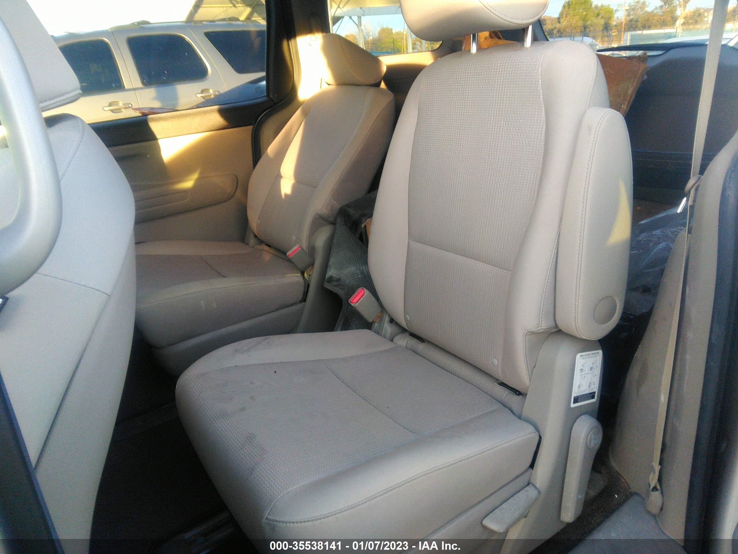 Photo 7 VIN: KNDMB5C14M6667217 - KIA SEDONA 