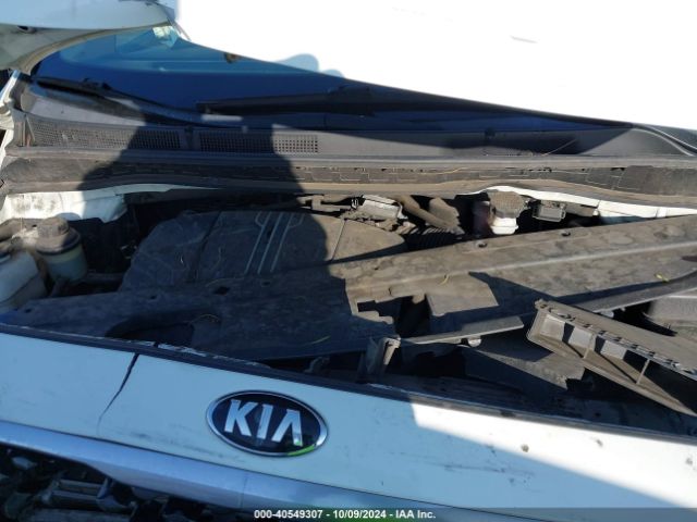 Photo 9 VIN: KNDMB5C15H6313454 - KIA SEDONA 