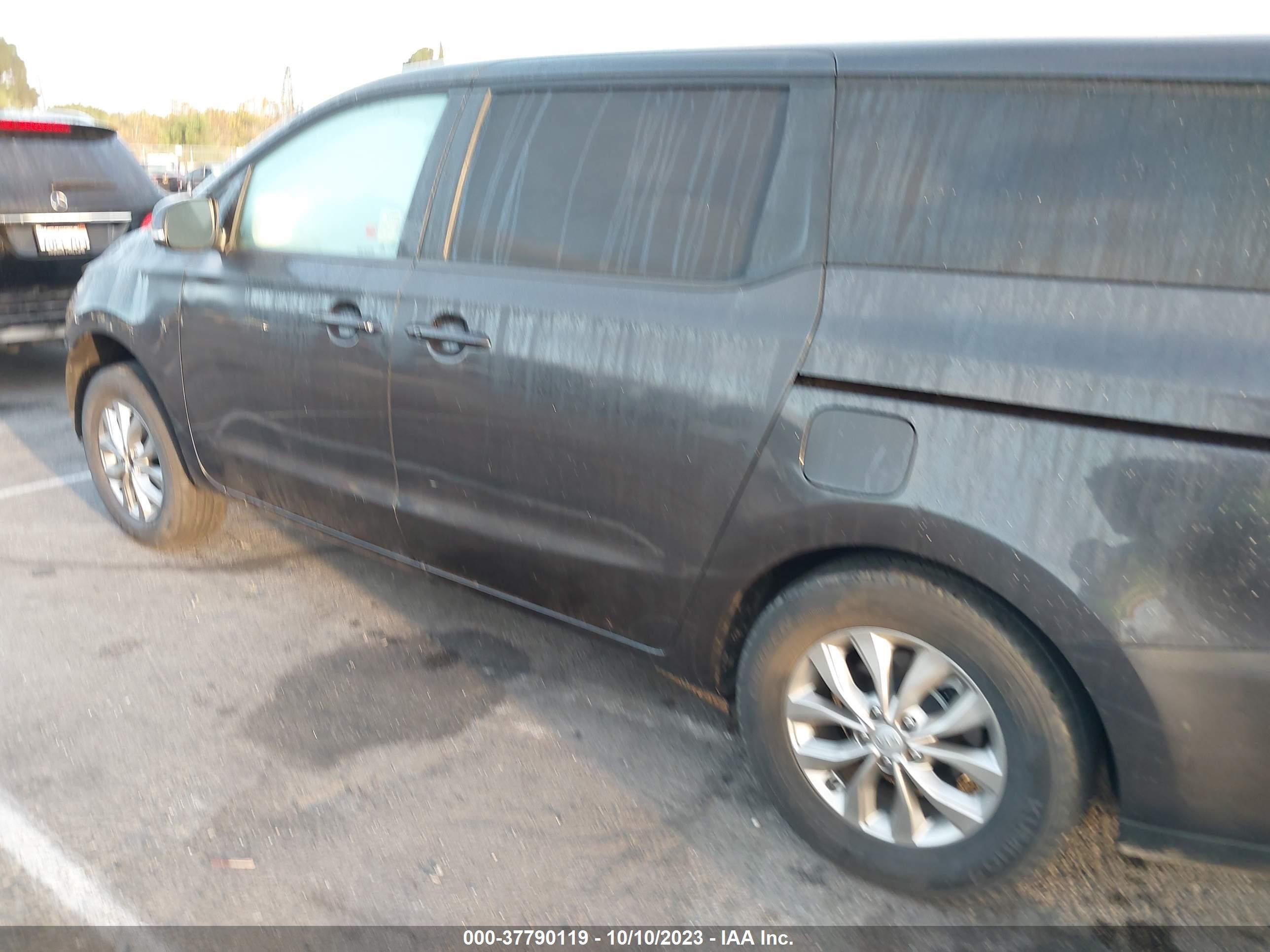 Photo 12 VIN: KNDMB5C15K6547228 - KIA SEDONA 