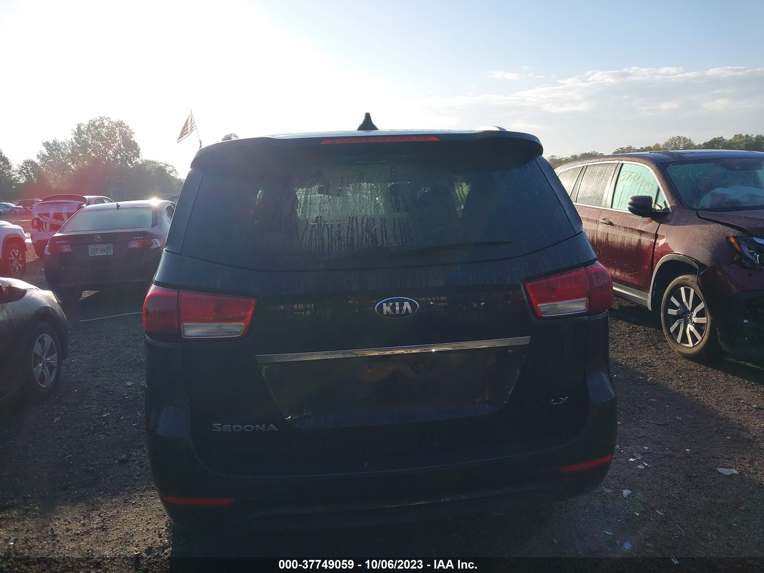 Photo 16 VIN: KNDMB5C16G6146830 - KIA SEDONA 