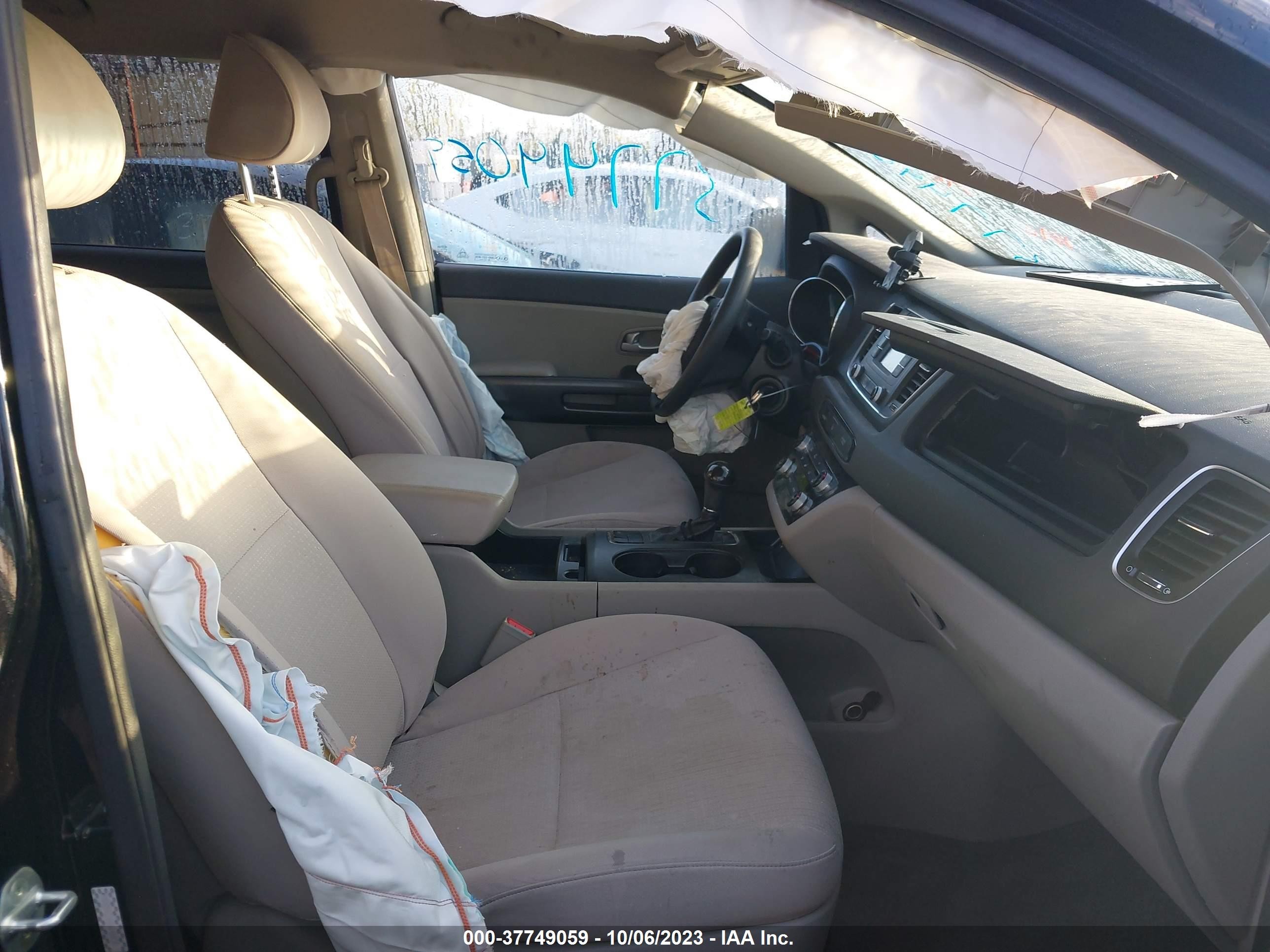 Photo 4 VIN: KNDMB5C16G6146830 - KIA SEDONA 