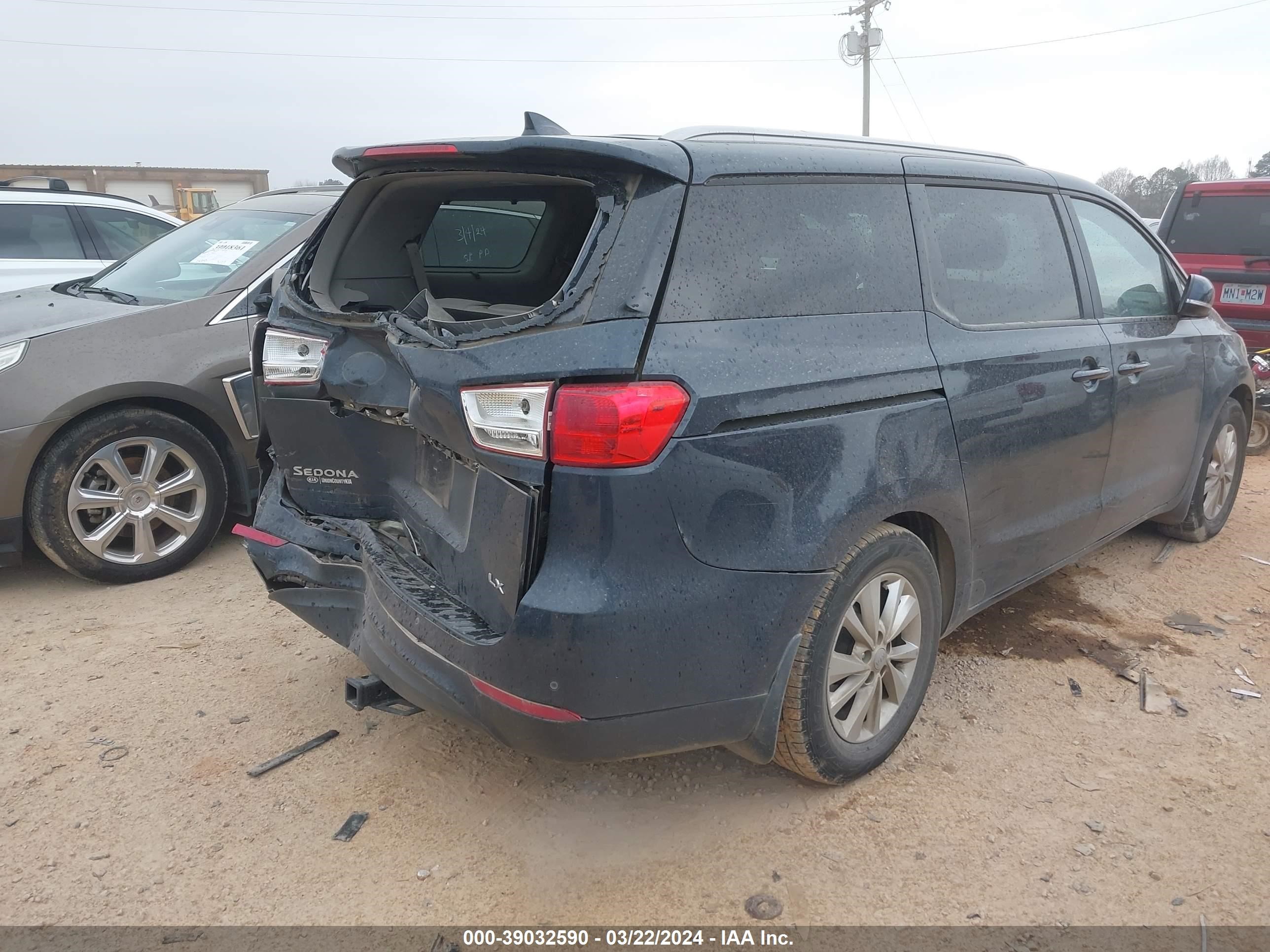 Photo 3 VIN: KNDMB5C16H6305279 - KIA SEDONA 