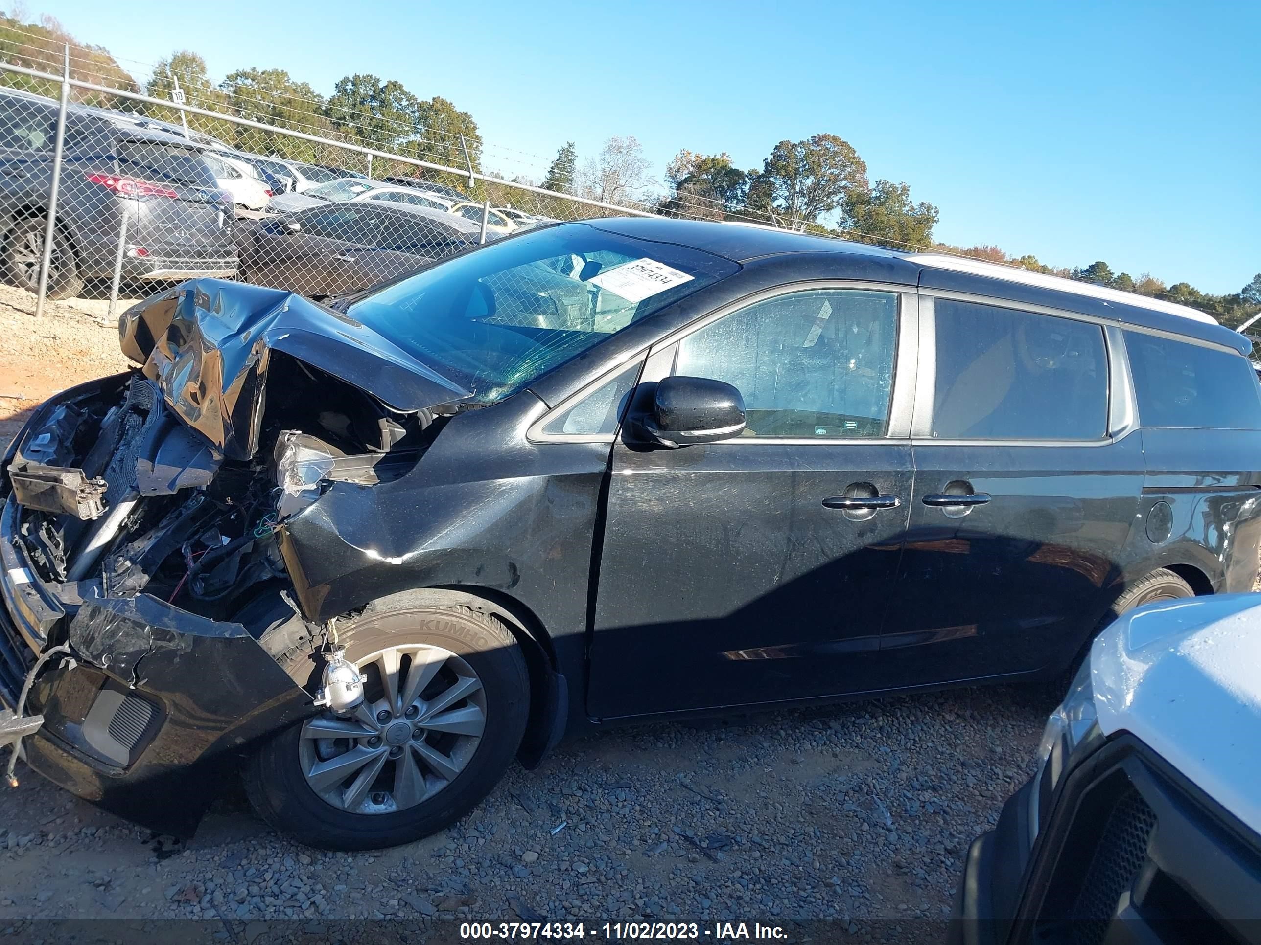 Photo 13 VIN: KNDMB5C16J6367903 - KIA SEDONA 