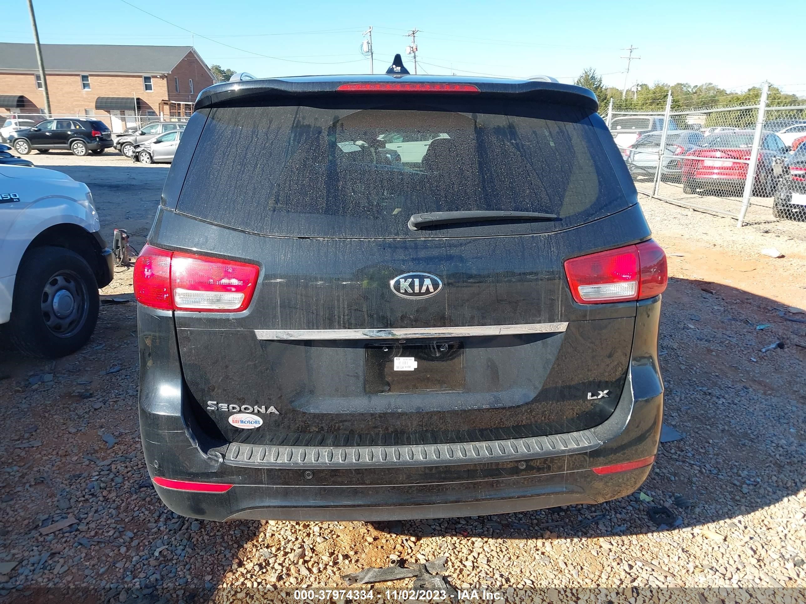 Photo 15 VIN: KNDMB5C16J6367903 - KIA SEDONA 