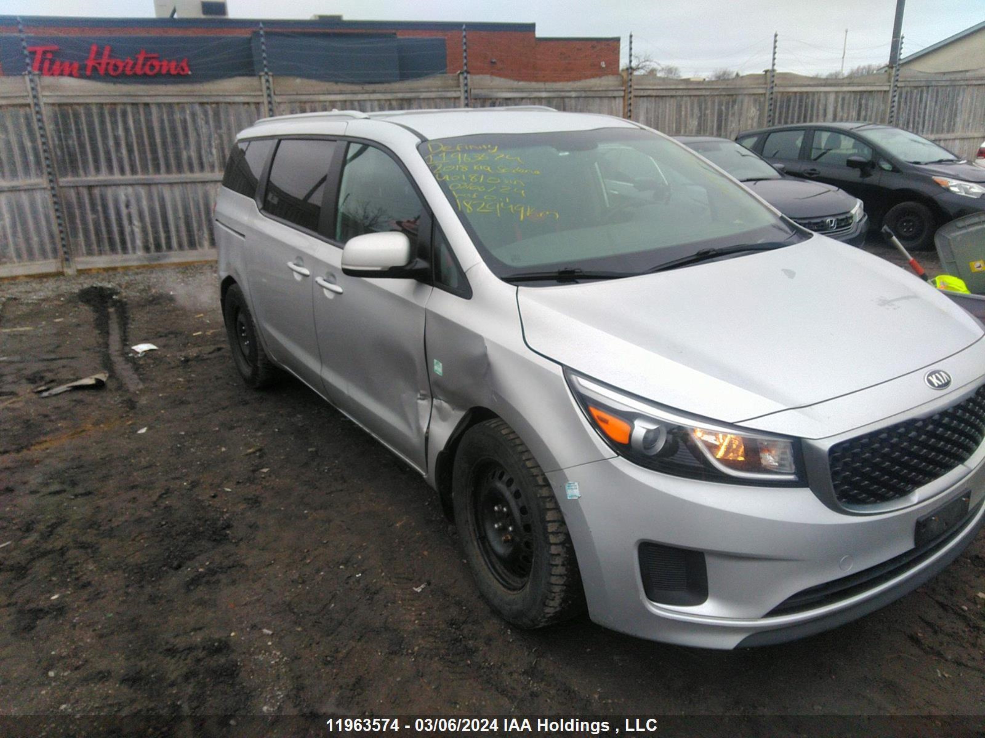 Photo 0 VIN: KNDMB5C16J6401810 - KIA SEDONA 