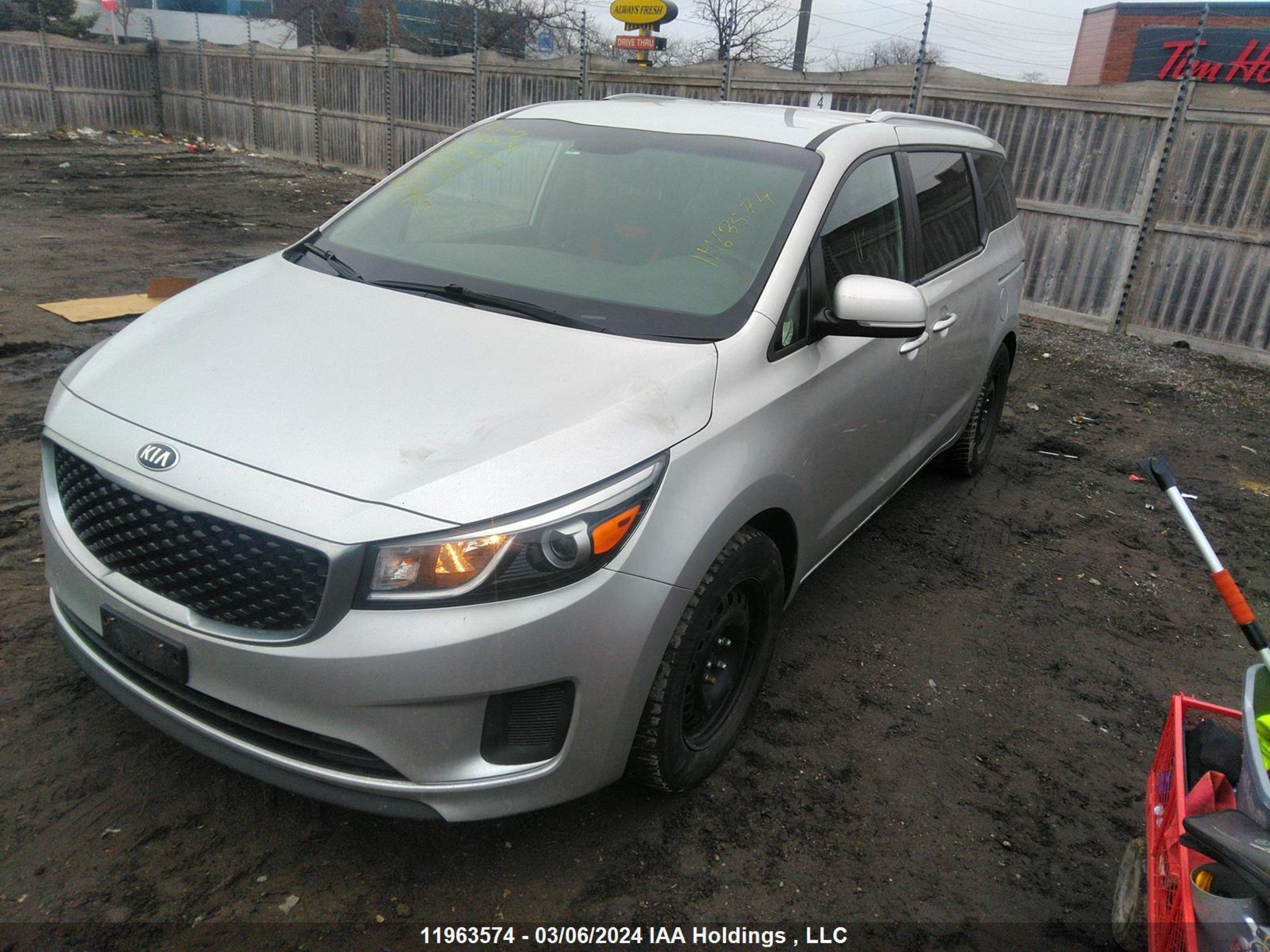 Photo 1 VIN: KNDMB5C16J6401810 - KIA SEDONA 