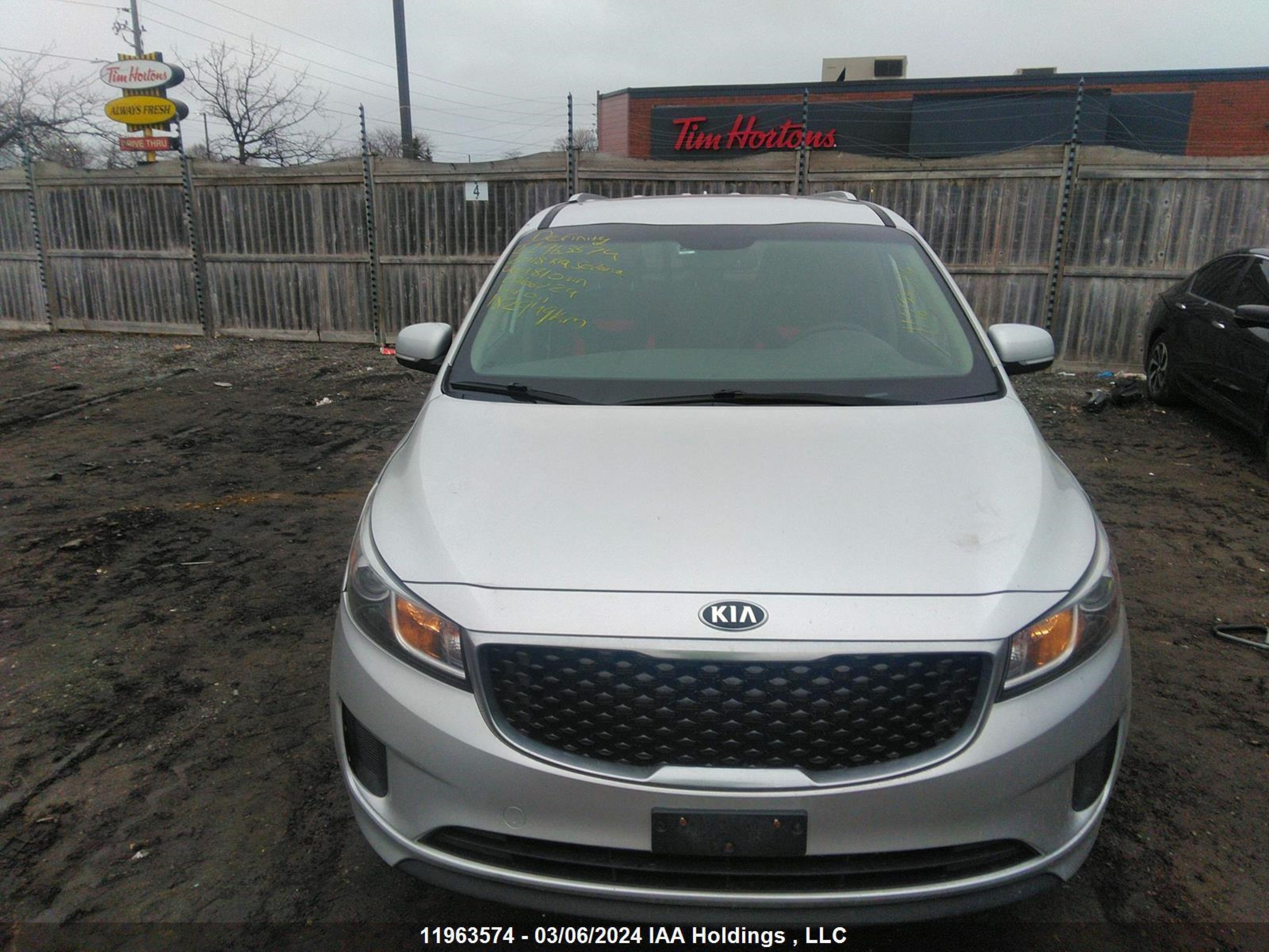 Photo 11 VIN: KNDMB5C16J6401810 - KIA SEDONA 