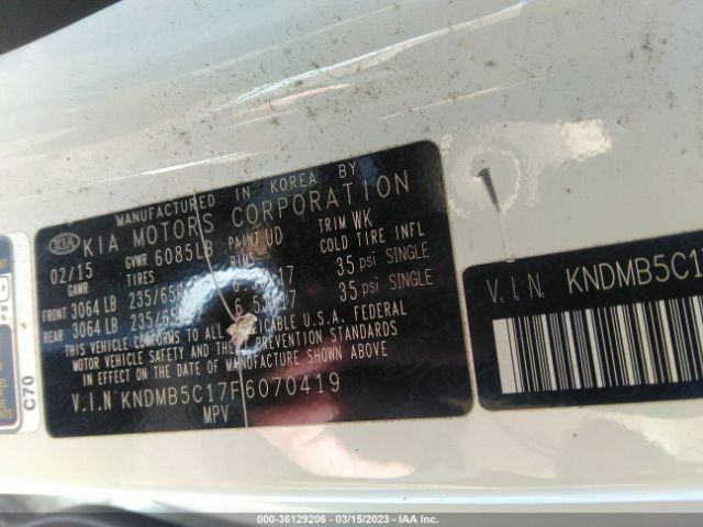 Photo 8 VIN: KNDMB5C17F6070419 - KIA SEDONA 