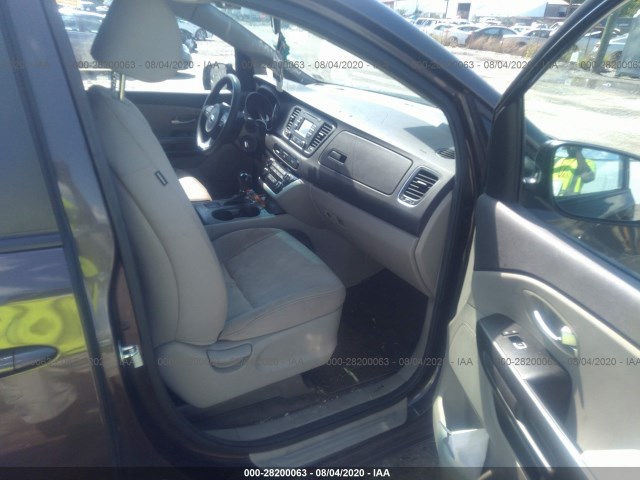 Photo 4 VIN: KNDMB5C17F6073207 - KIA SEDONA 