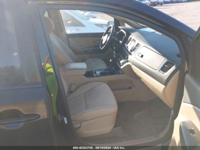 Photo 4 VIN: KNDMB5C17G6111116 - KIA SEDONA 