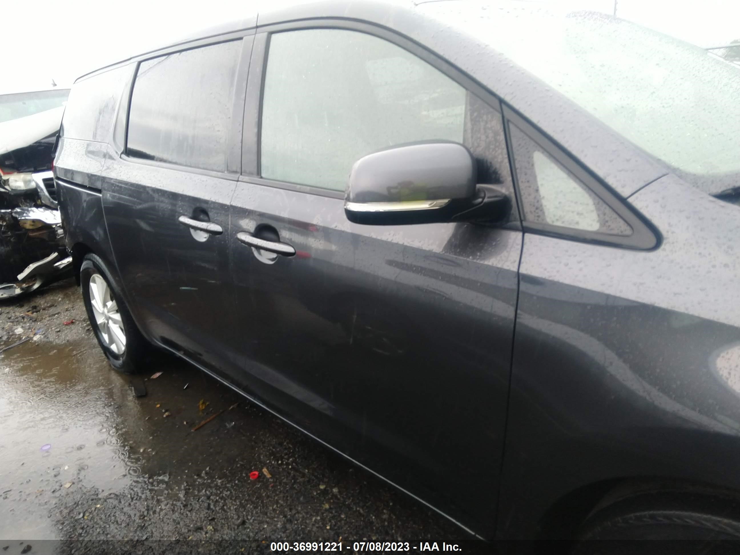 Photo 12 VIN: KNDMB5C17H6225134 - KIA SEDONA 