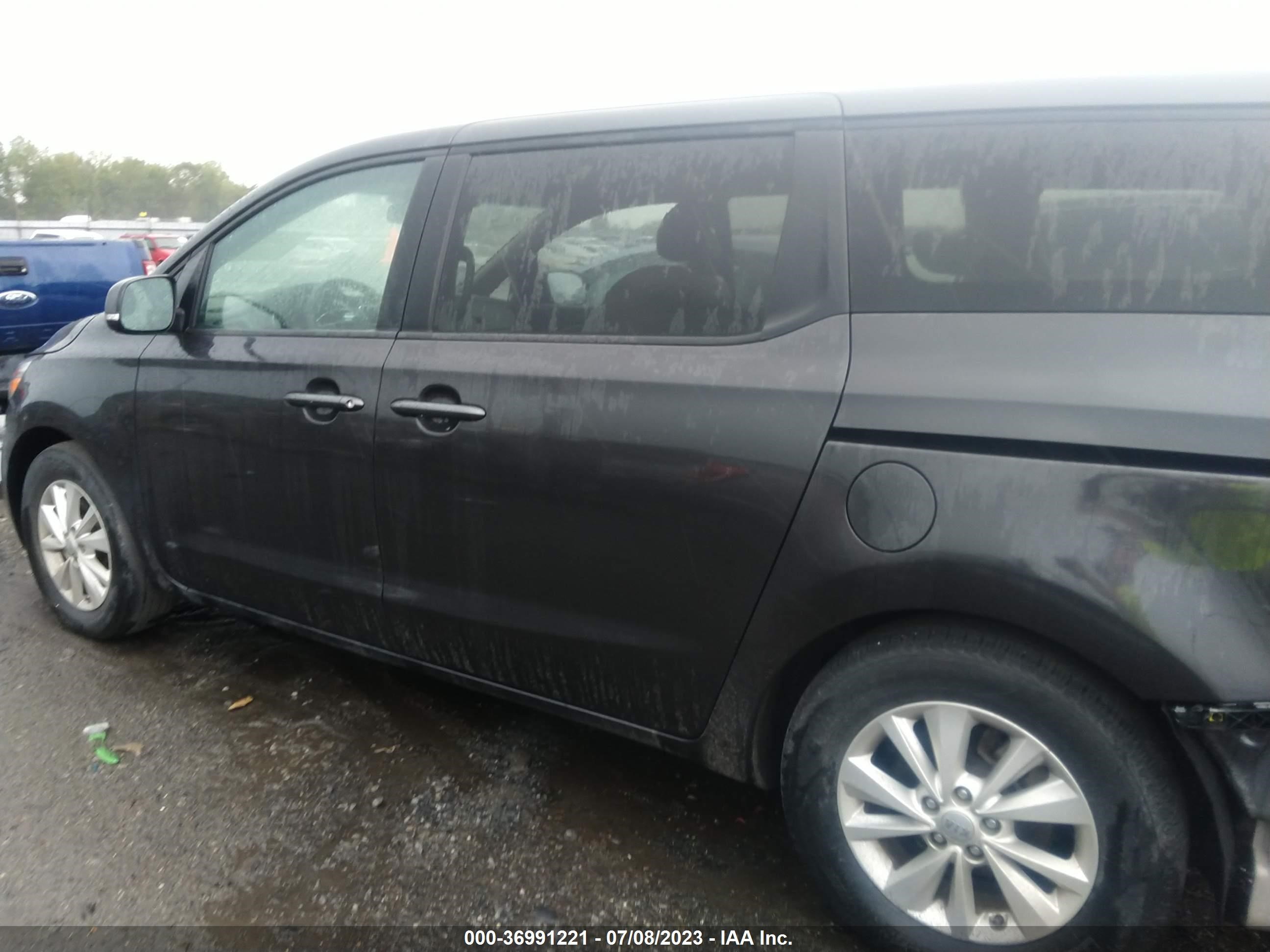 Photo 13 VIN: KNDMB5C17H6225134 - KIA SEDONA 