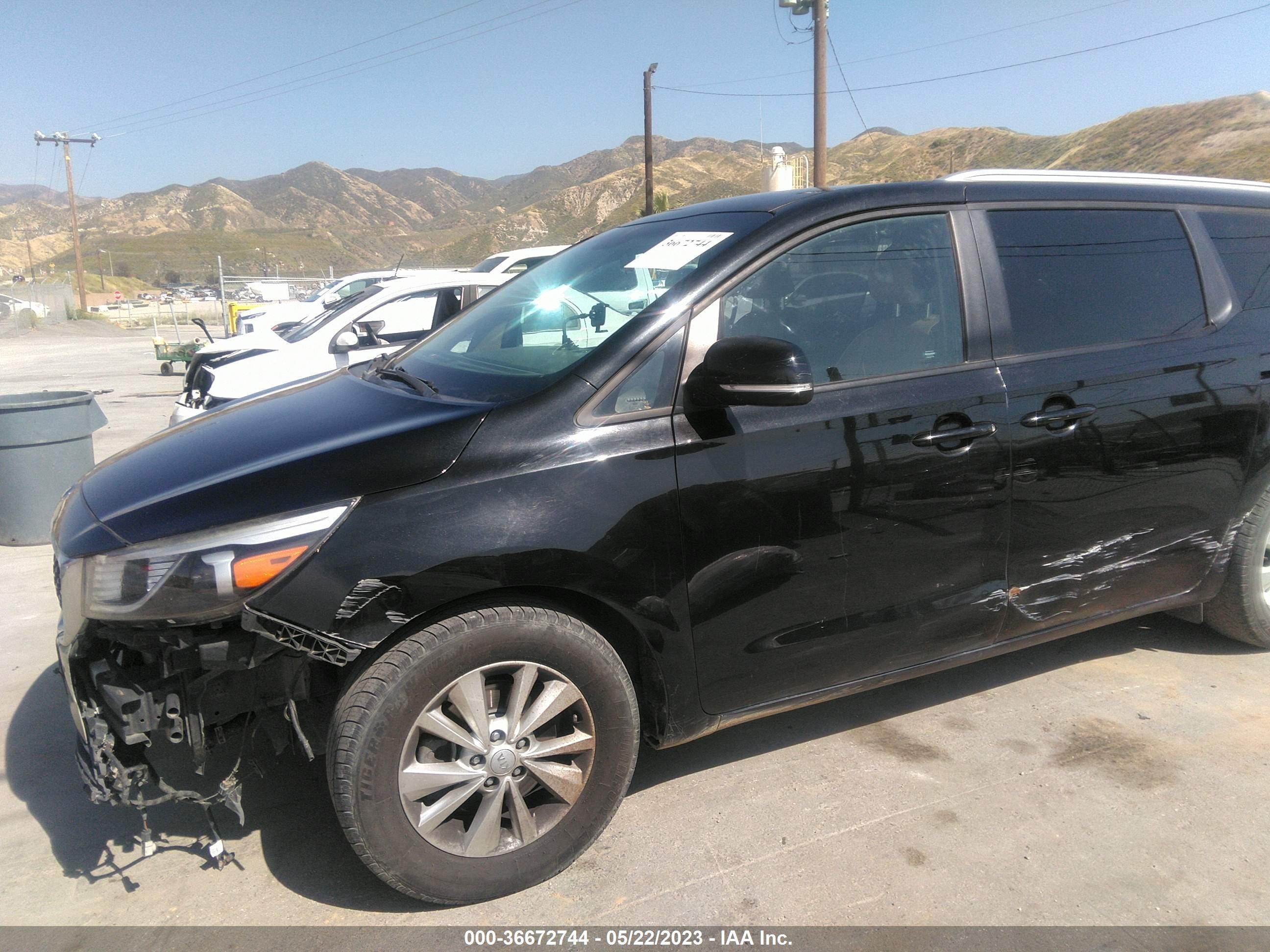 Photo 5 VIN: KNDMB5C17H6313925 - KIA SEDONA 