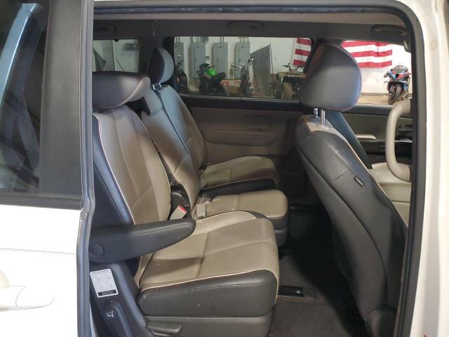 Photo 10 VIN: KNDMB5C17J6355873 - KIA SEDONA LX 