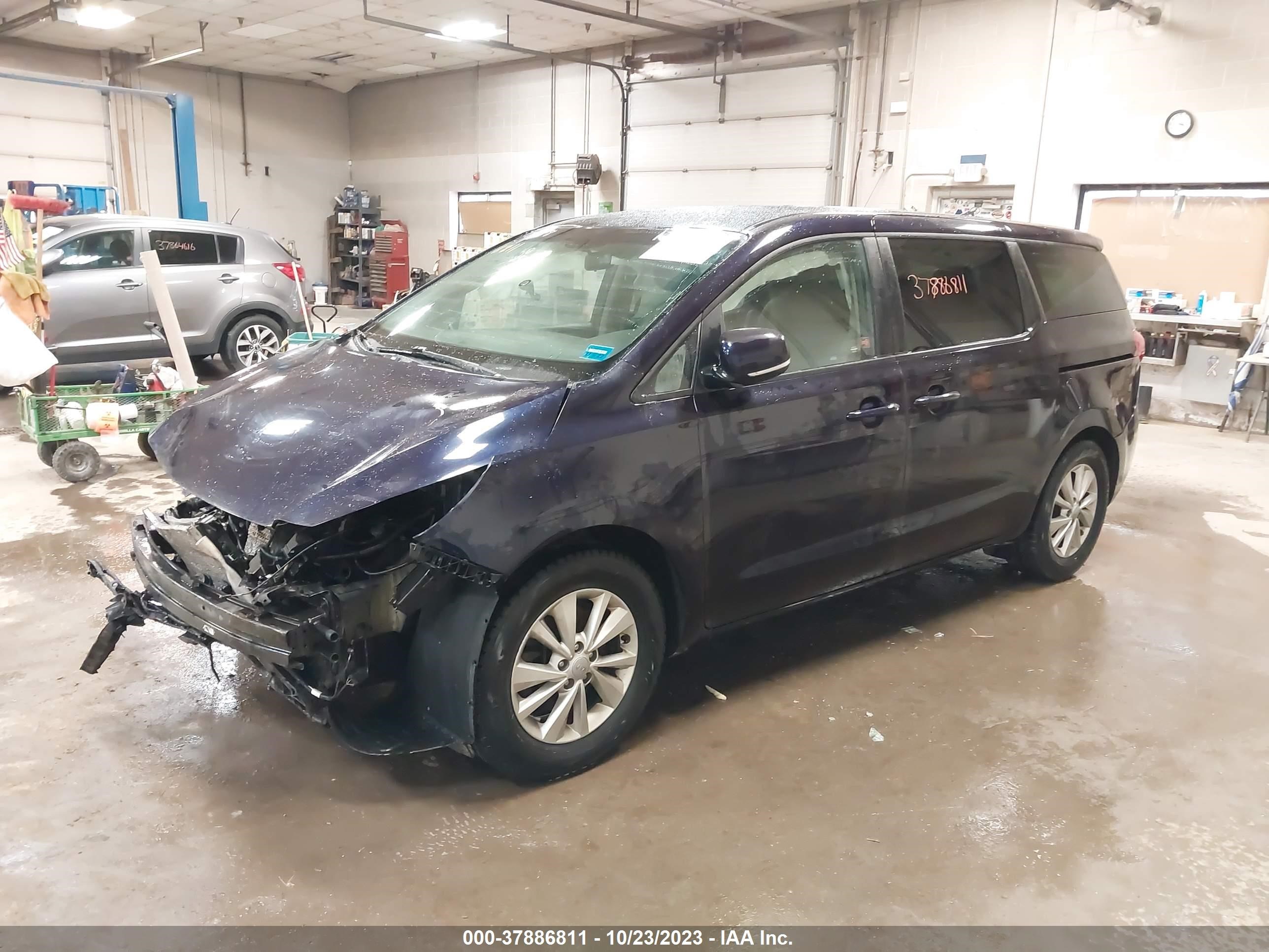 Photo 1 VIN: KNDMB5C17J6380272 - KIA SEDONA 