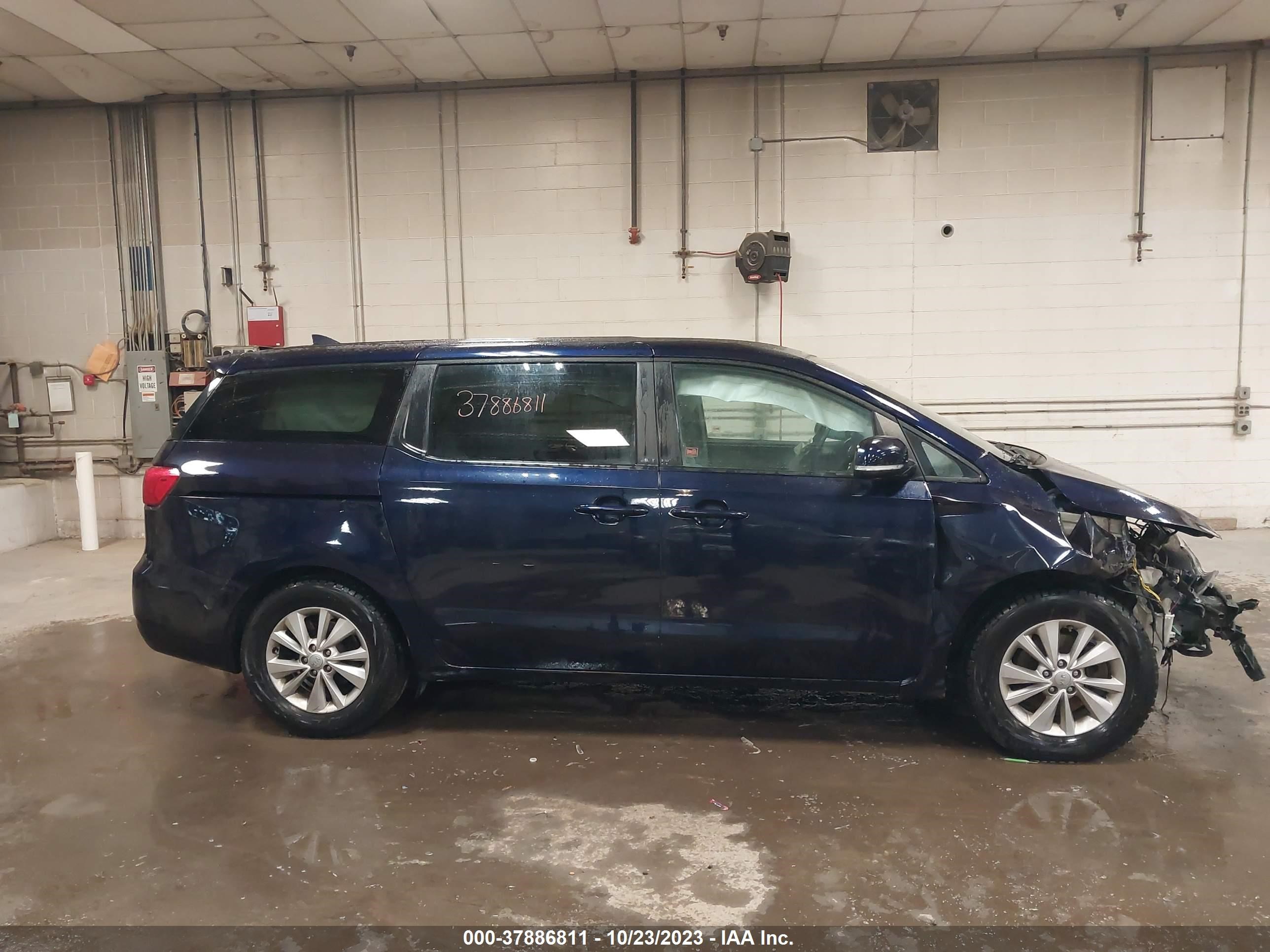 Photo 13 VIN: KNDMB5C17J6380272 - KIA SEDONA 