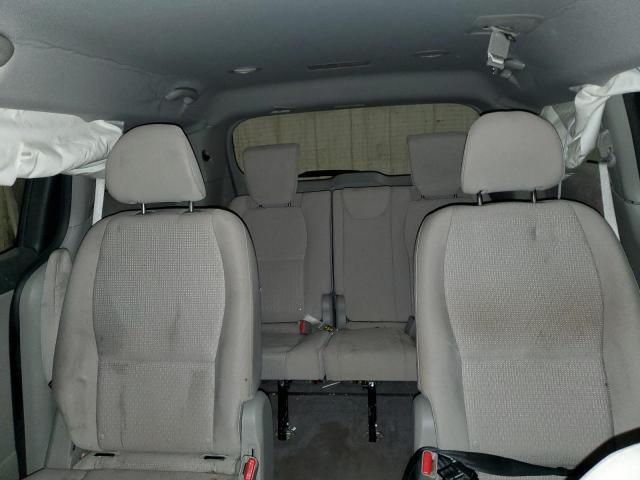 Photo 9 VIN: KNDMB5C18H6232853 - KIA SEDONA LX 