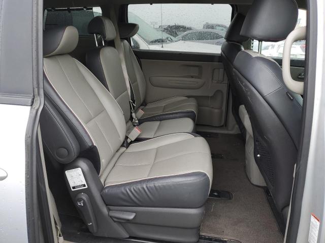 Photo 10 VIN: KNDMB5C18H6250690 - KIA SEDONA LX 