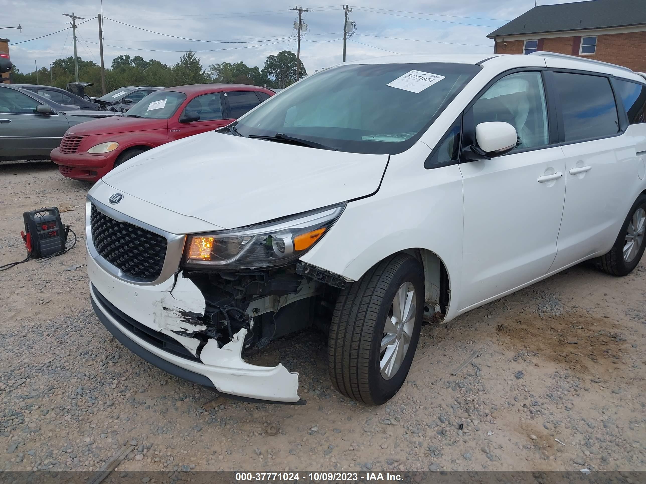 Photo 5 VIN: KNDMB5C18H6290820 - KIA SEDONA 