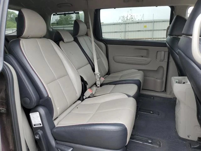 Photo 10 VIN: KNDMB5C18K6516216 - KIA SEDONA LX 