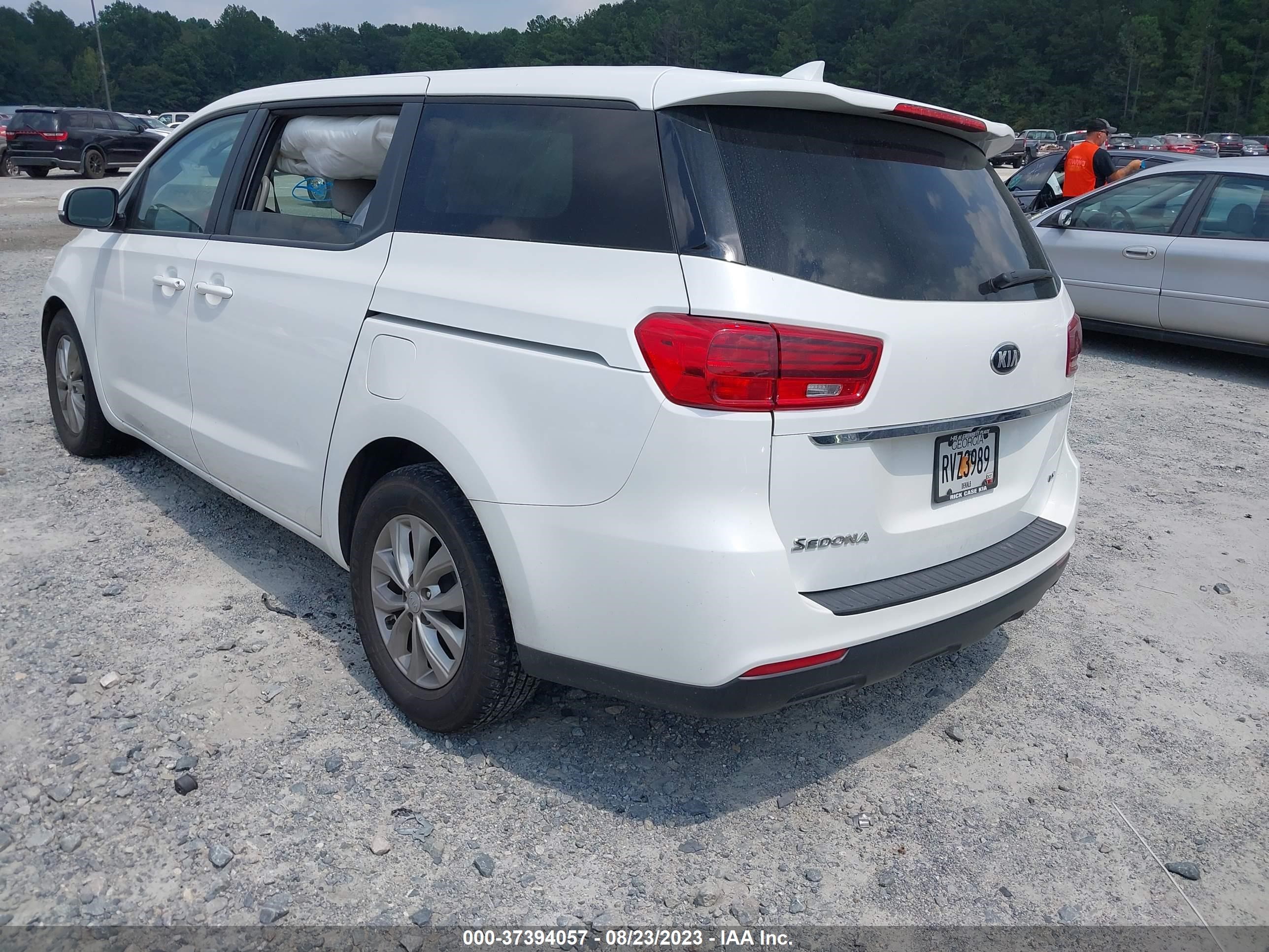 Photo 2 VIN: KNDMB5C18M6675188 - KIA SEDONA 