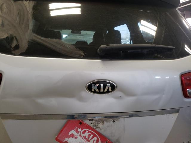 Photo 8 VIN: KNDMB5C19G6147776 - KIA SEDONA LX 