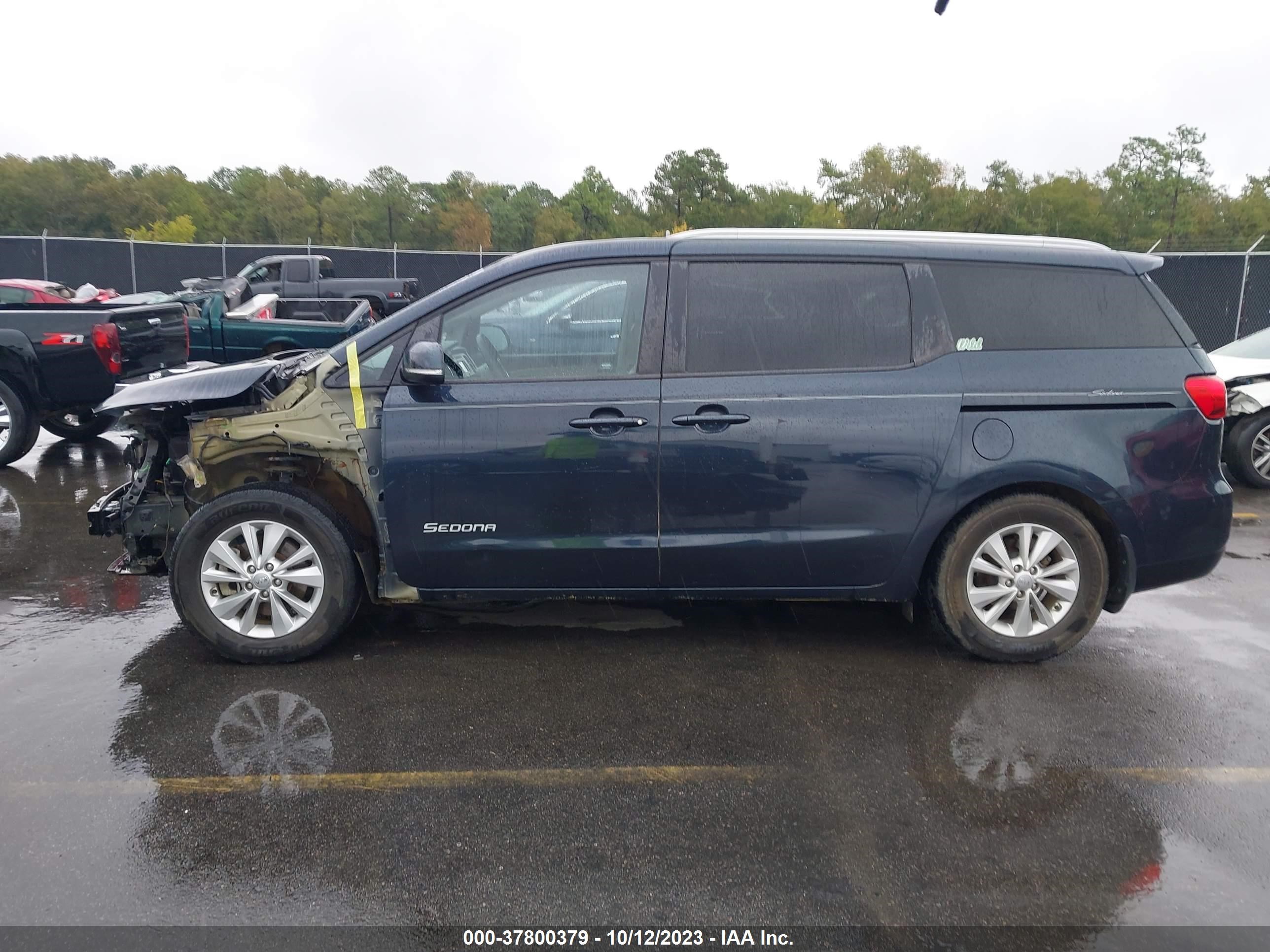 Photo 13 VIN: KNDMB5C19G6179448 - KIA SEDONA 