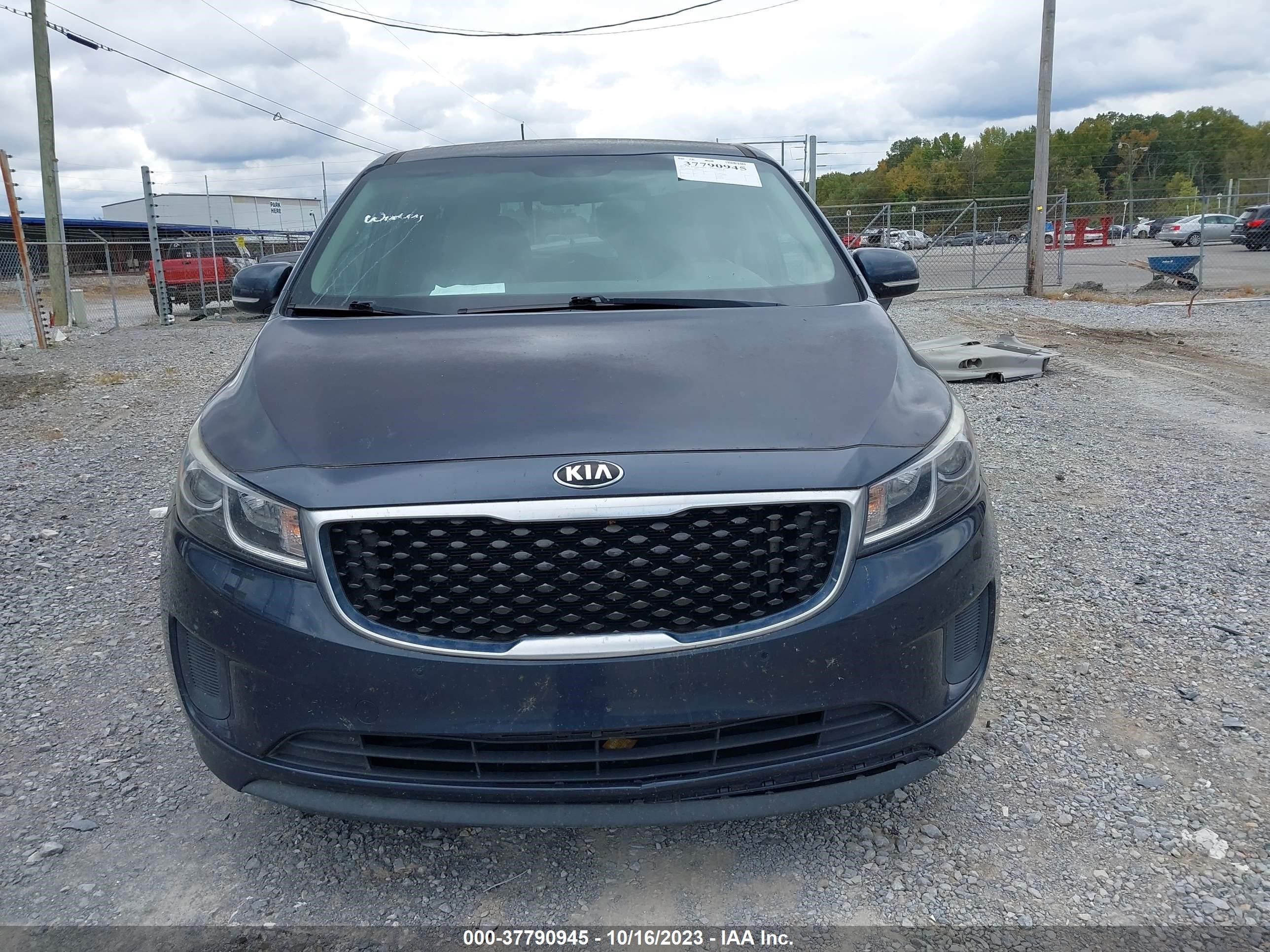 Photo 12 VIN: KNDMB5C19H6282189 - KIA SEDONA 