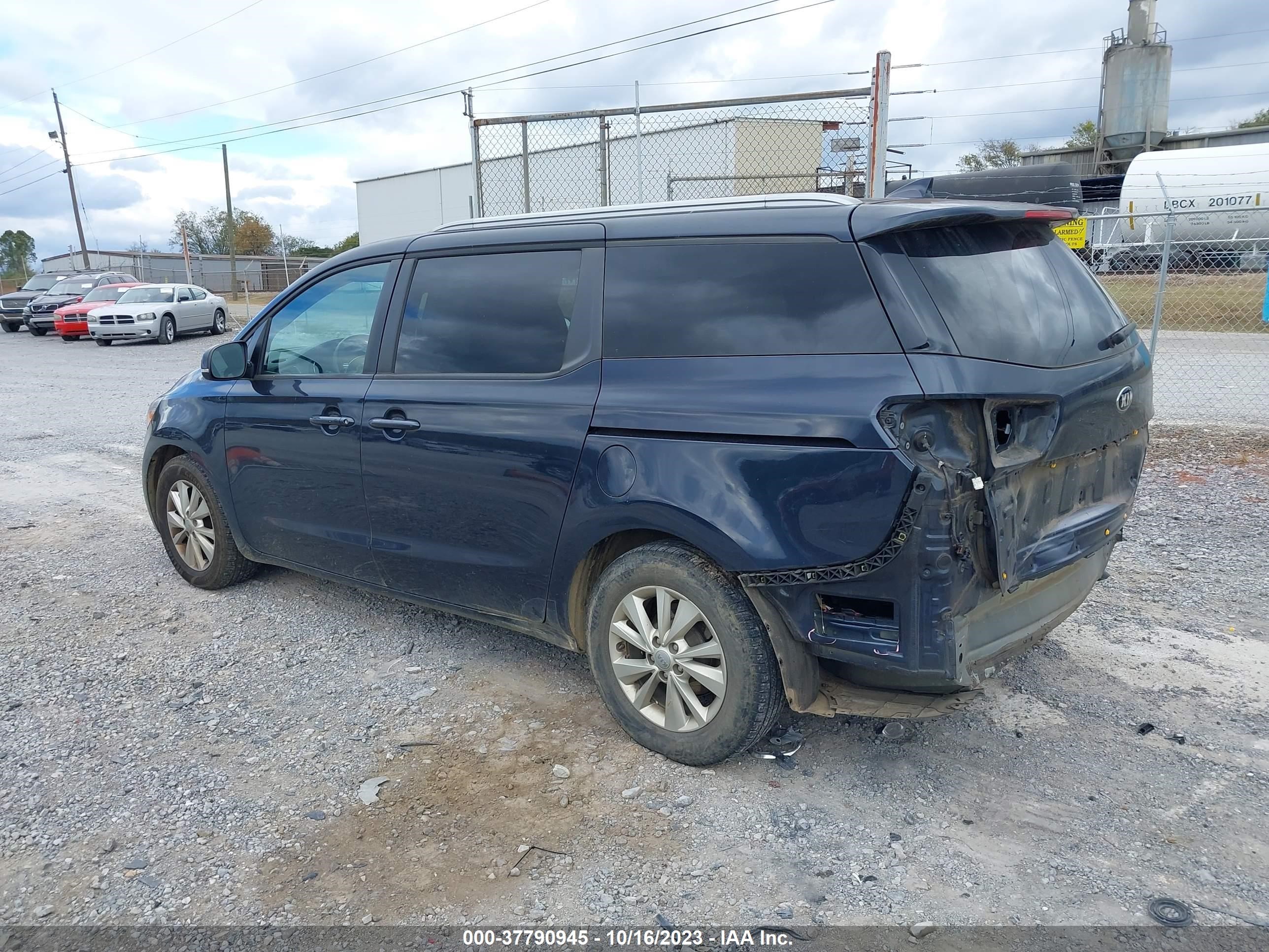 Photo 2 VIN: KNDMB5C19H6282189 - KIA SEDONA 