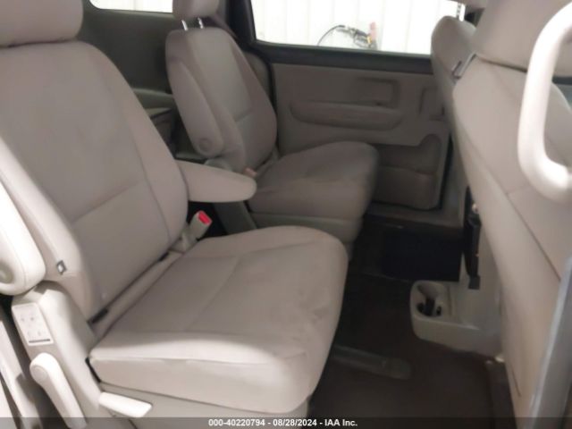 Photo 7 VIN: KNDMB5C1XF6041125 - KIA SEDONA 