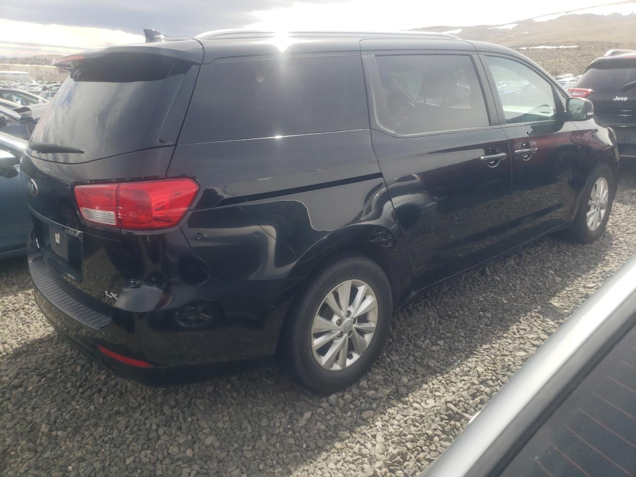 Photo 2 VIN: KNDMB5C1XG6090892 - KIA SEDONA 