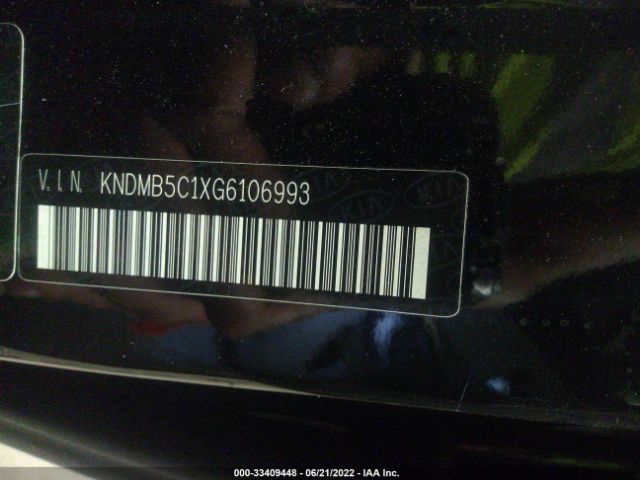 Photo 8 VIN: KNDMB5C1XG6106993 - KIA SEDONA 