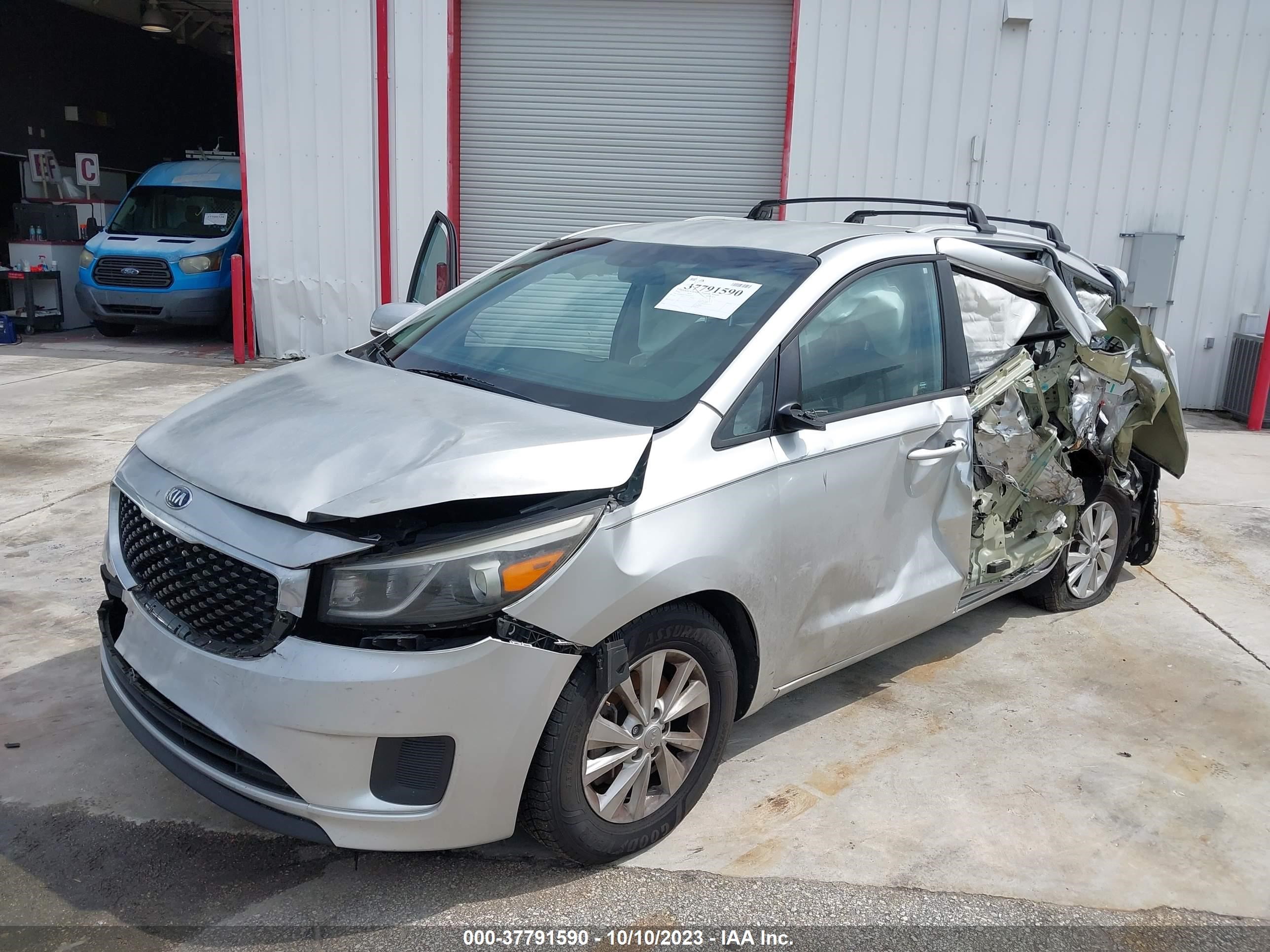 Photo 1 VIN: KNDMB5C1XG6162934 - KIA SEDONA 