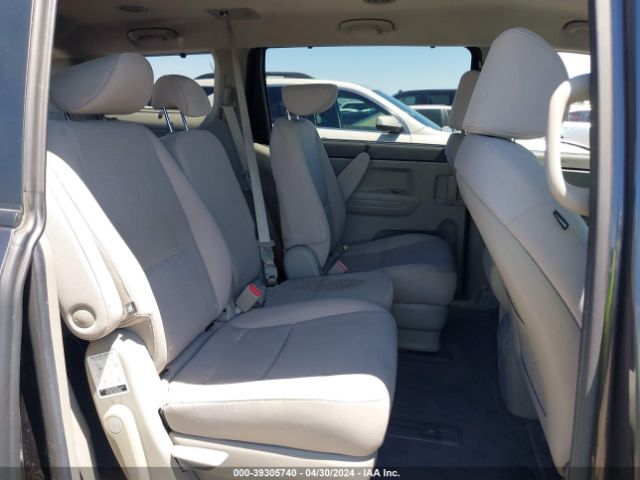 Photo 7 VIN: KNDMB5C1XG6165588 - KIA SEDONA 