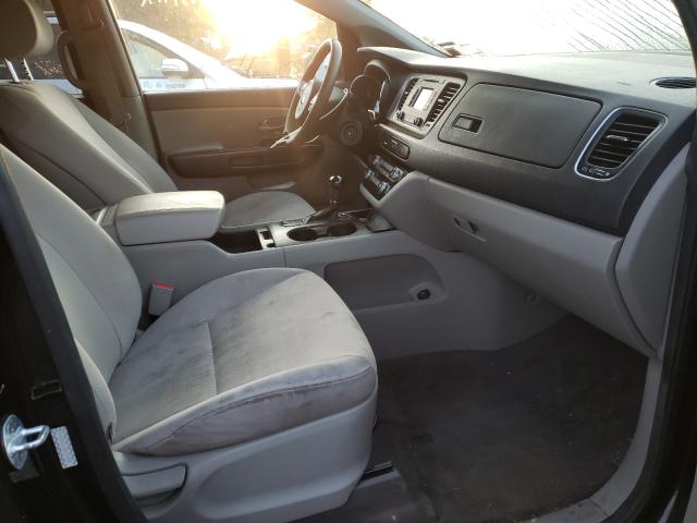 Photo 4 VIN: KNDMB5C1XG6178390 - KIA SEDONA LX 