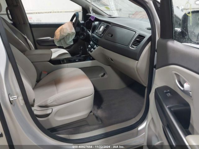 Photo 4 VIN: KNDMB5C1XG6188062 - KIA SEDONA 