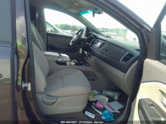 Photo 4 VIN: KNDMB5C1XG6190877 - KIA SEDONA 