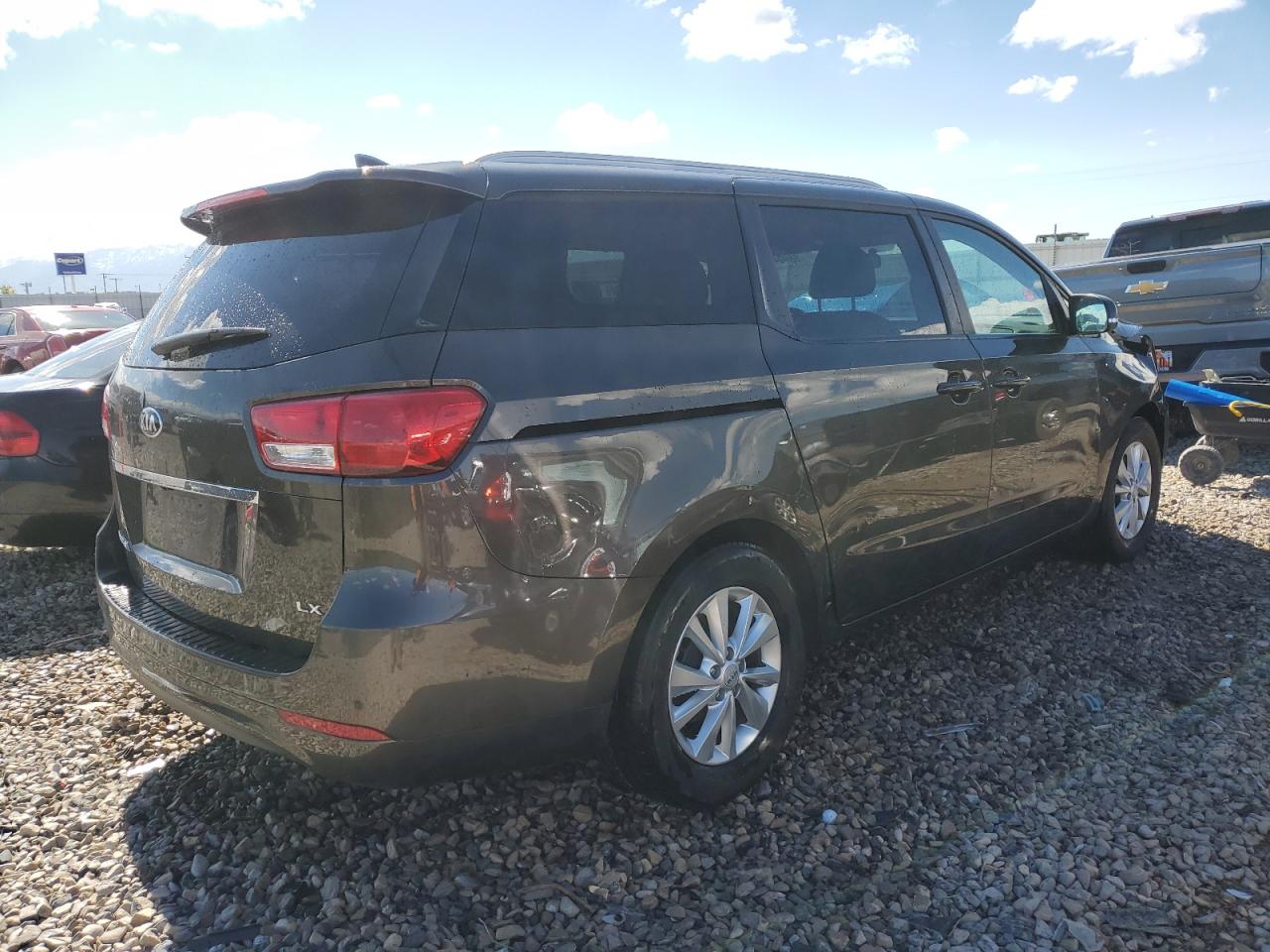 Photo 2 VIN: KNDMB5C1XH6339158 - KIA SEDONA 