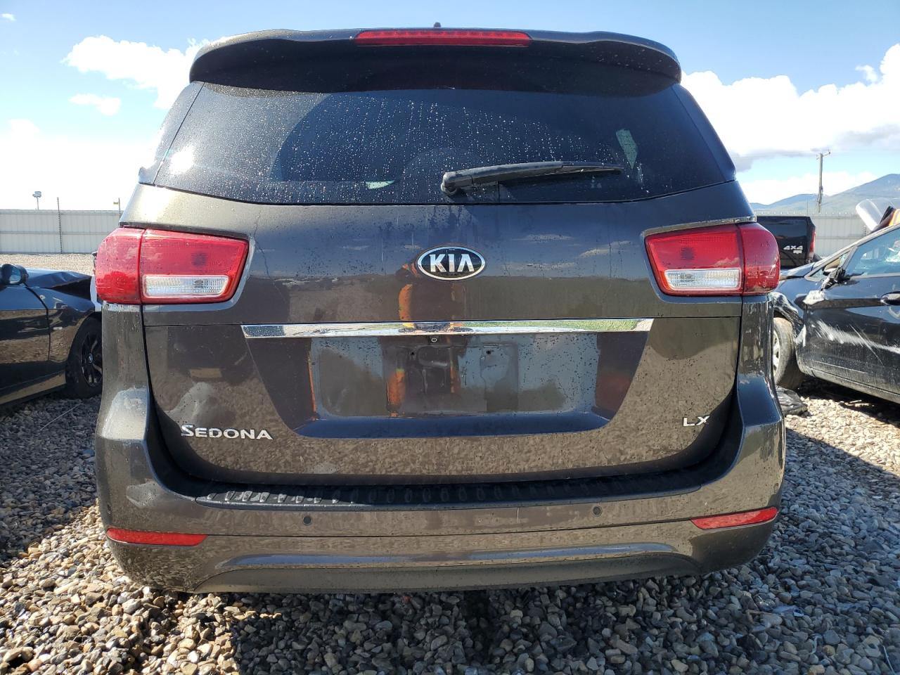 Photo 5 VIN: KNDMB5C1XH6339158 - KIA SEDONA 