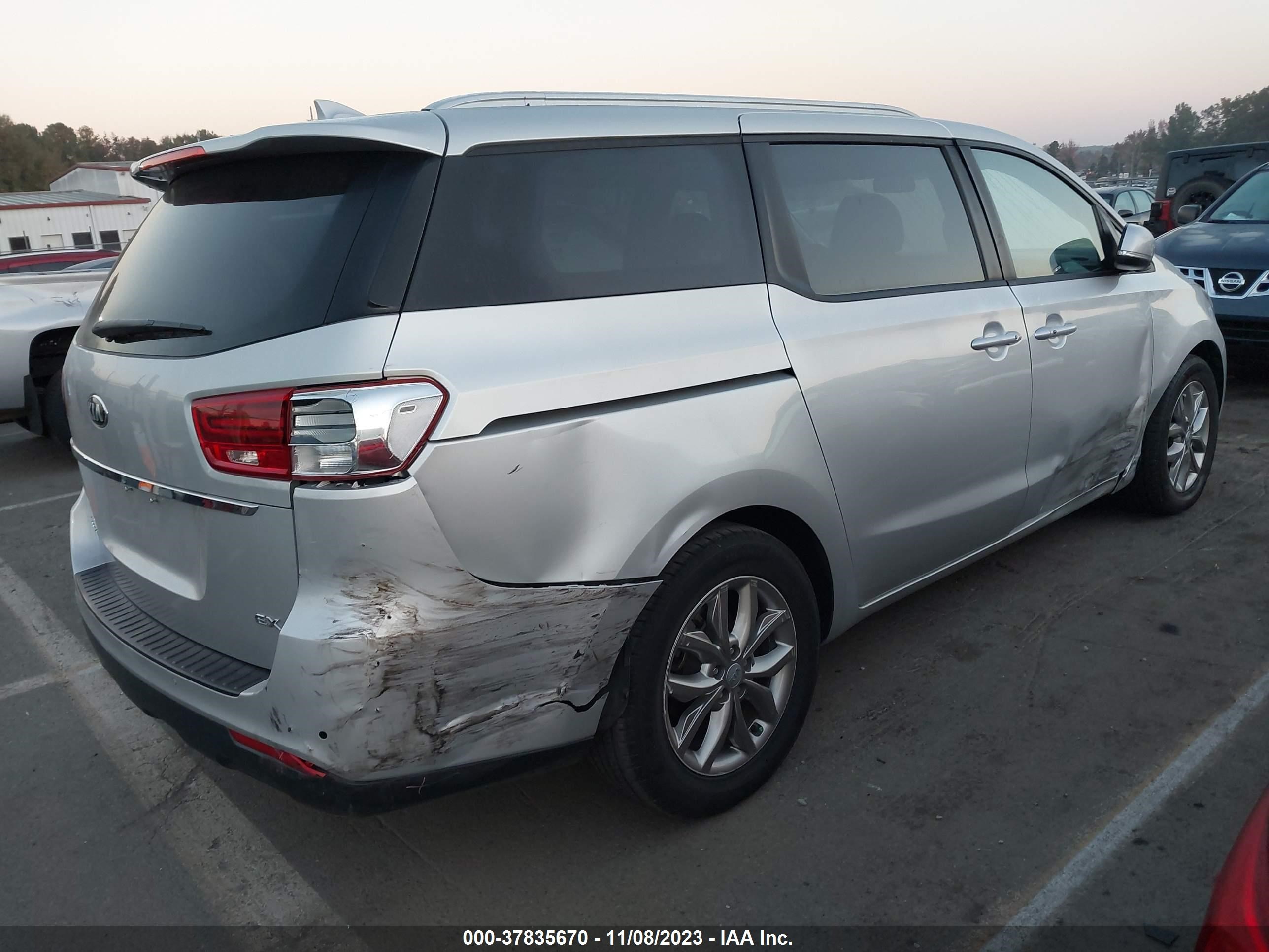 Photo 3 VIN: KNDMB5C1XM6674513 - KIA SEDONA 