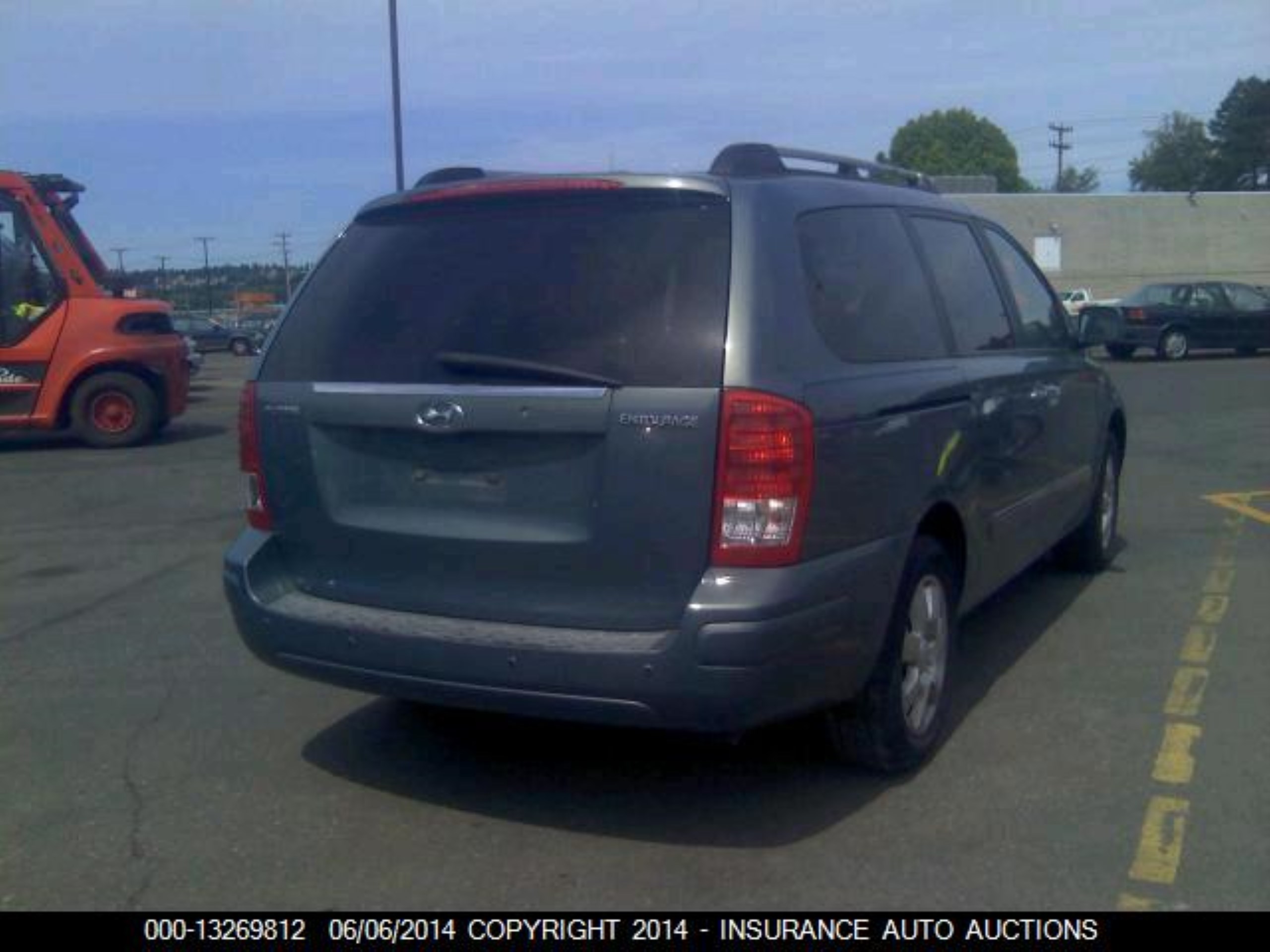 Photo 3 VIN: KNDMC233176018931 - HYUNDAI ENTOURAGE 