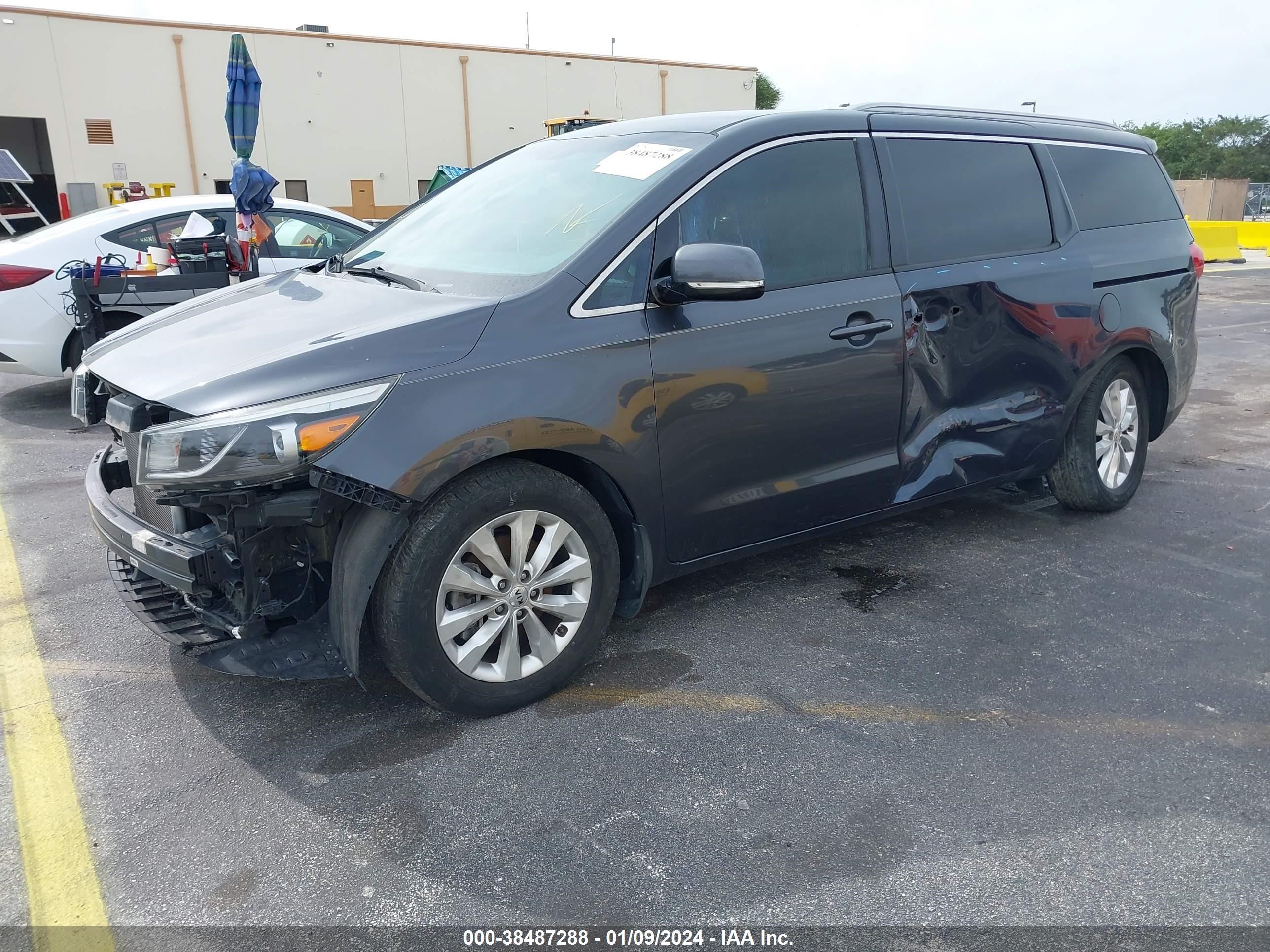 Photo 2 VIN: KNDMC5C10G6159344 - KIA SEDONA 